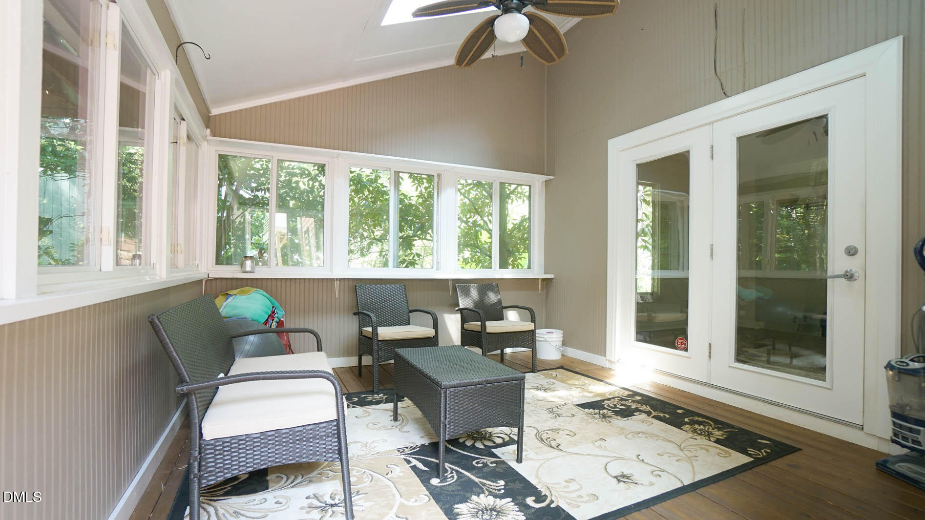 818 Lake Forest Drive Property Photo 46