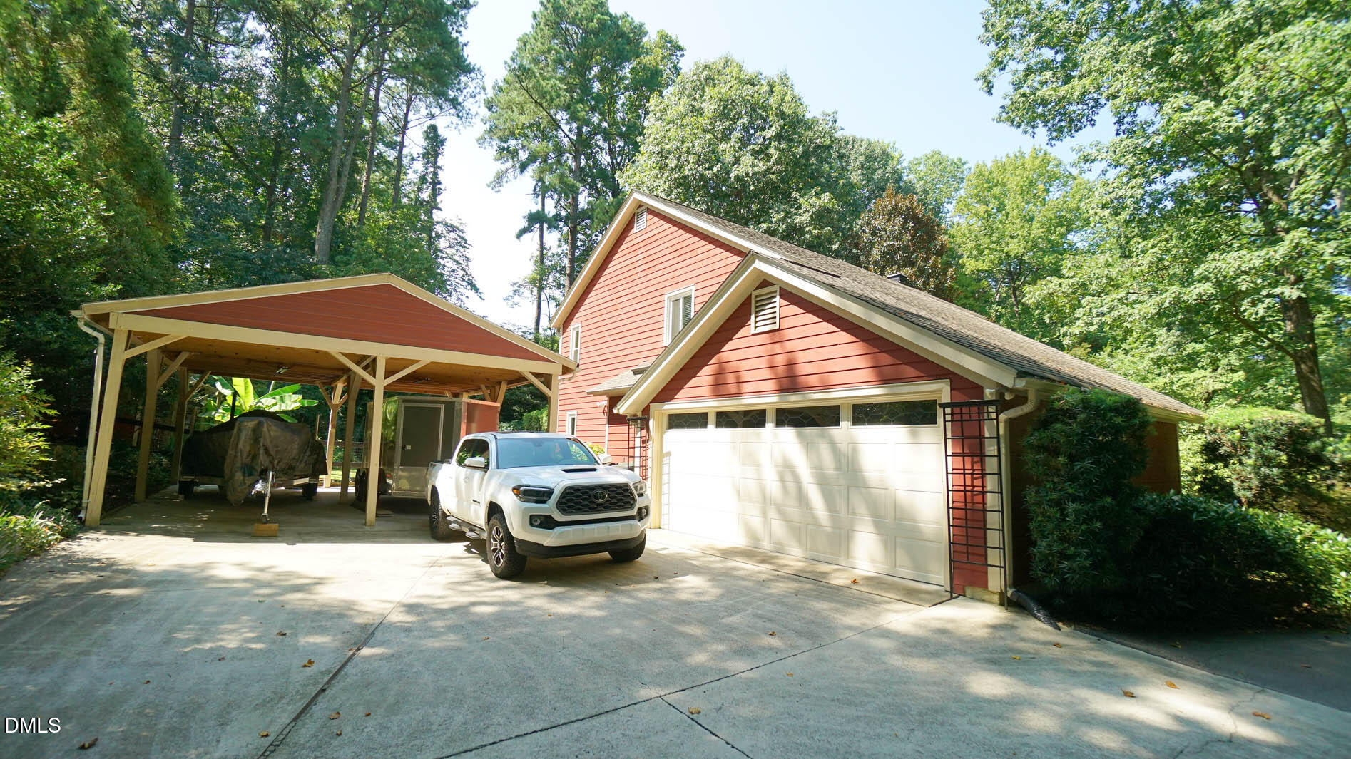 818 Lake Forest Drive Property Photo 66