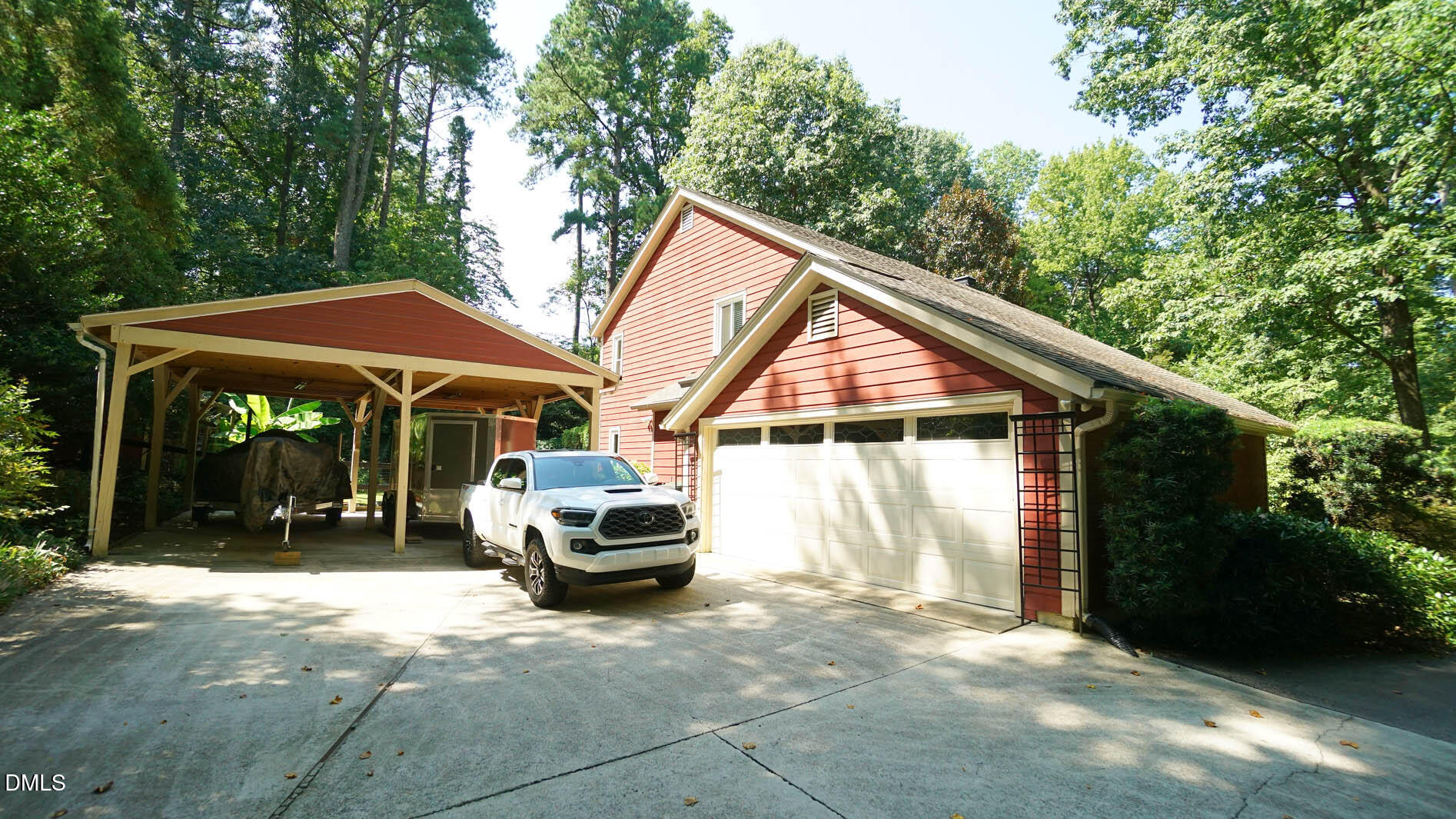 818 Lake Forest Drive Property Photo 67