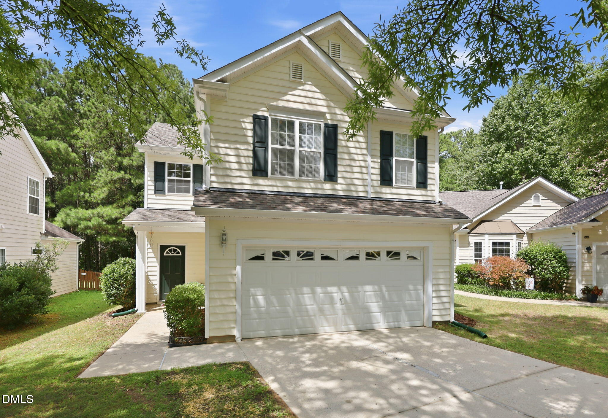 8433 Whisper Ridge Place Property Photo 2