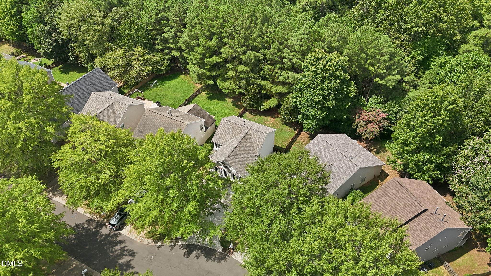 8433 Whisper Ridge Place Property Photo 4
