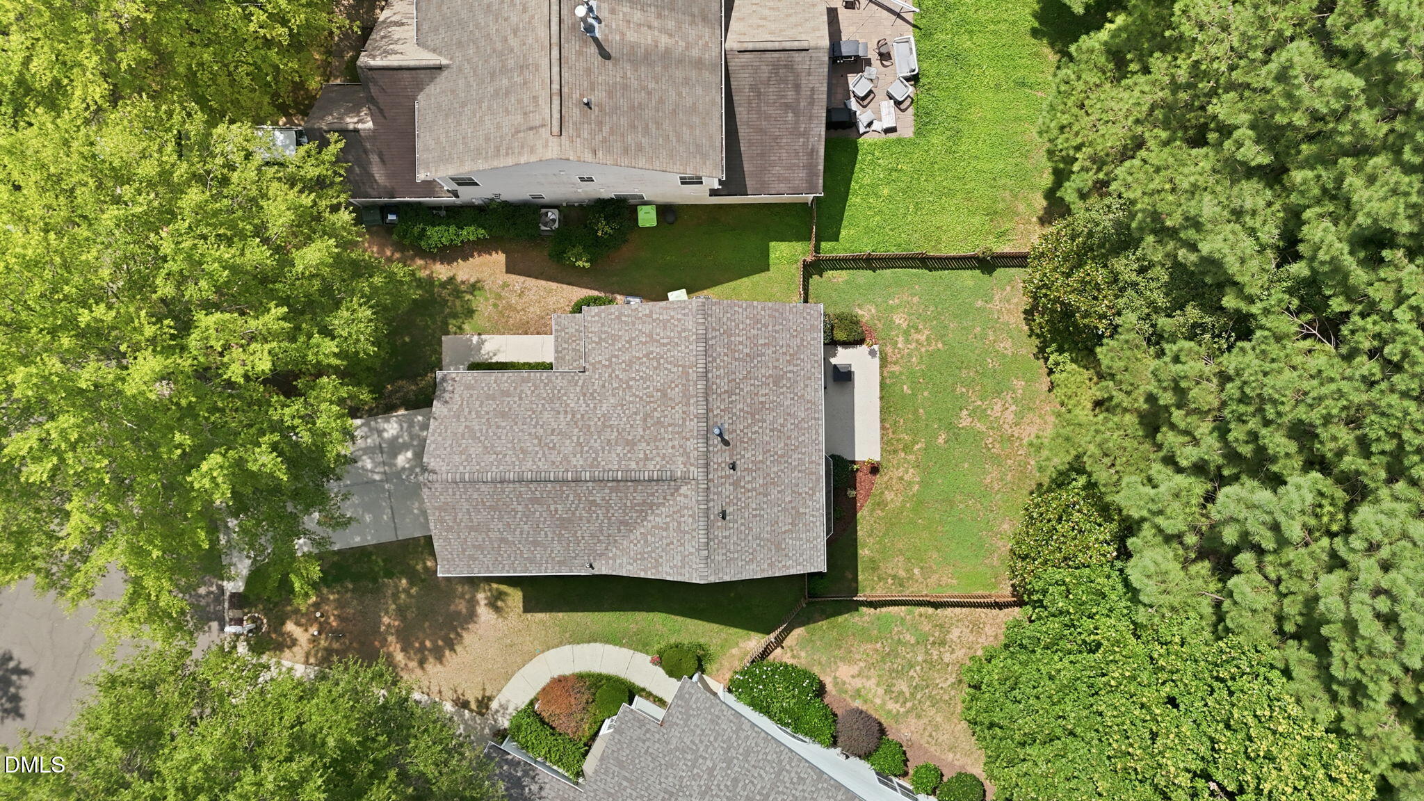 8433 Whisper Ridge Place Property Photo 7