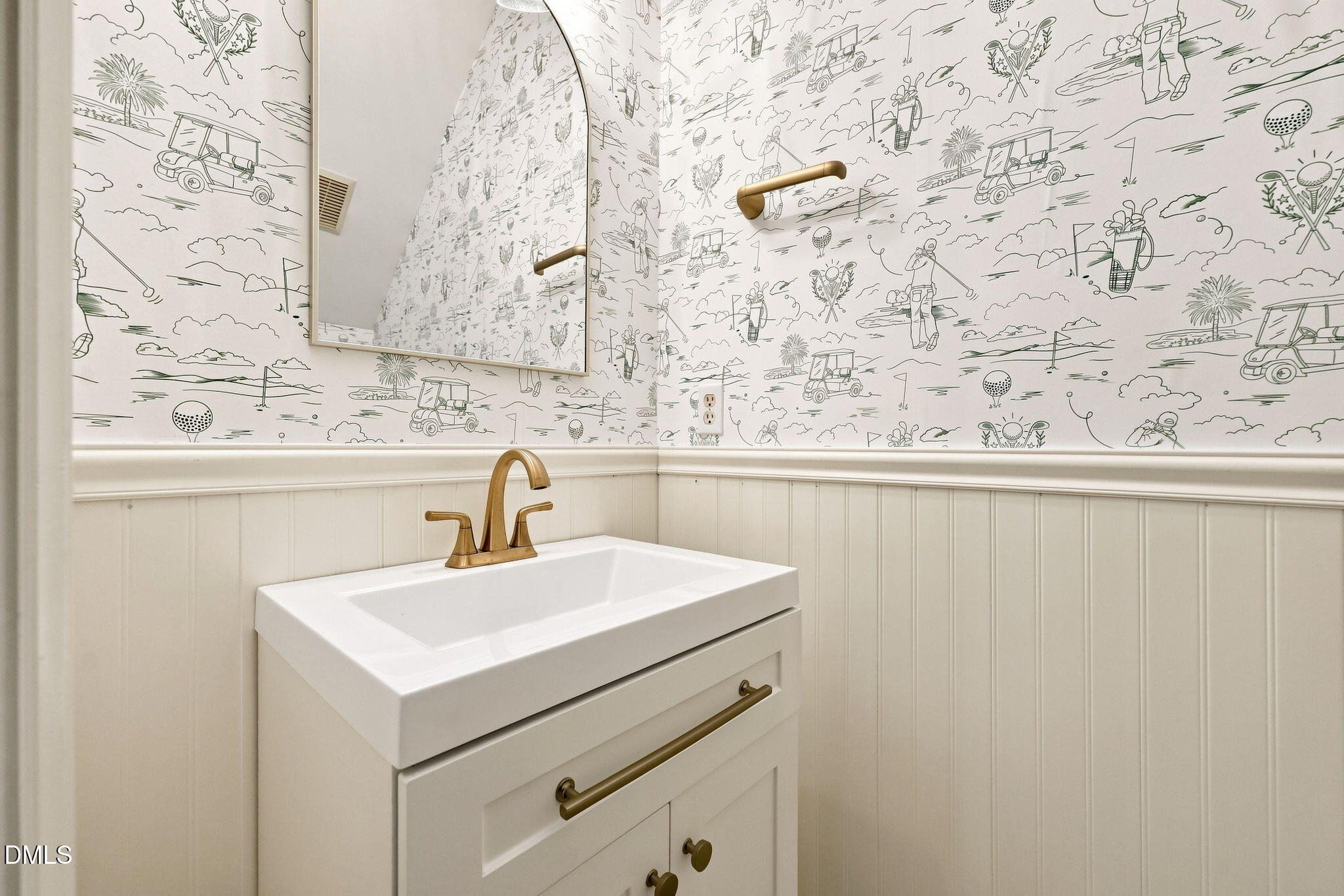8433 Whisper Ridge Place Property Photo 14