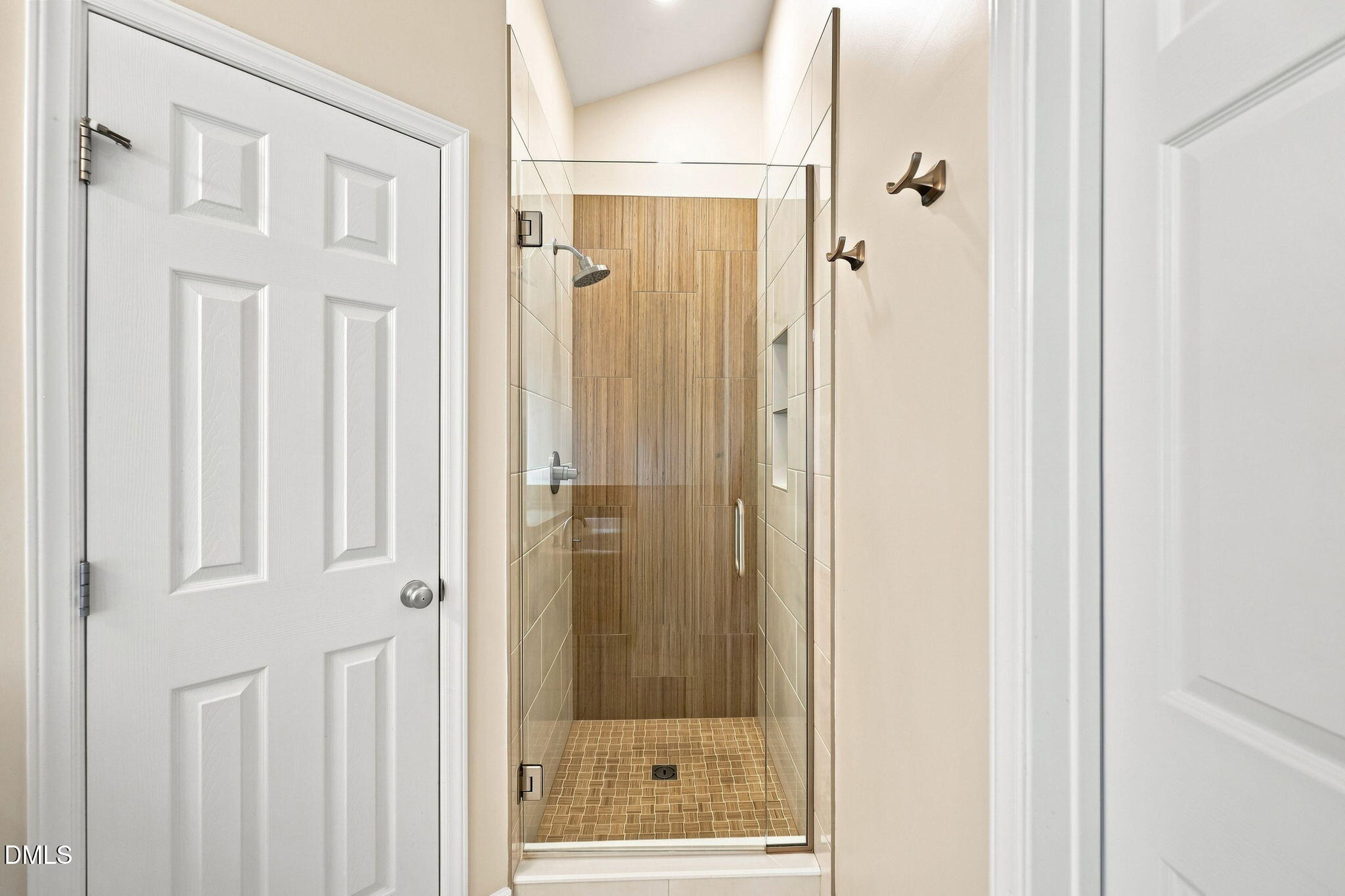 8433 Whisper Ridge Place Property Photo 34