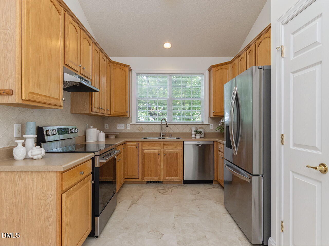 105 Rockport Ridge Way Property Photo 8