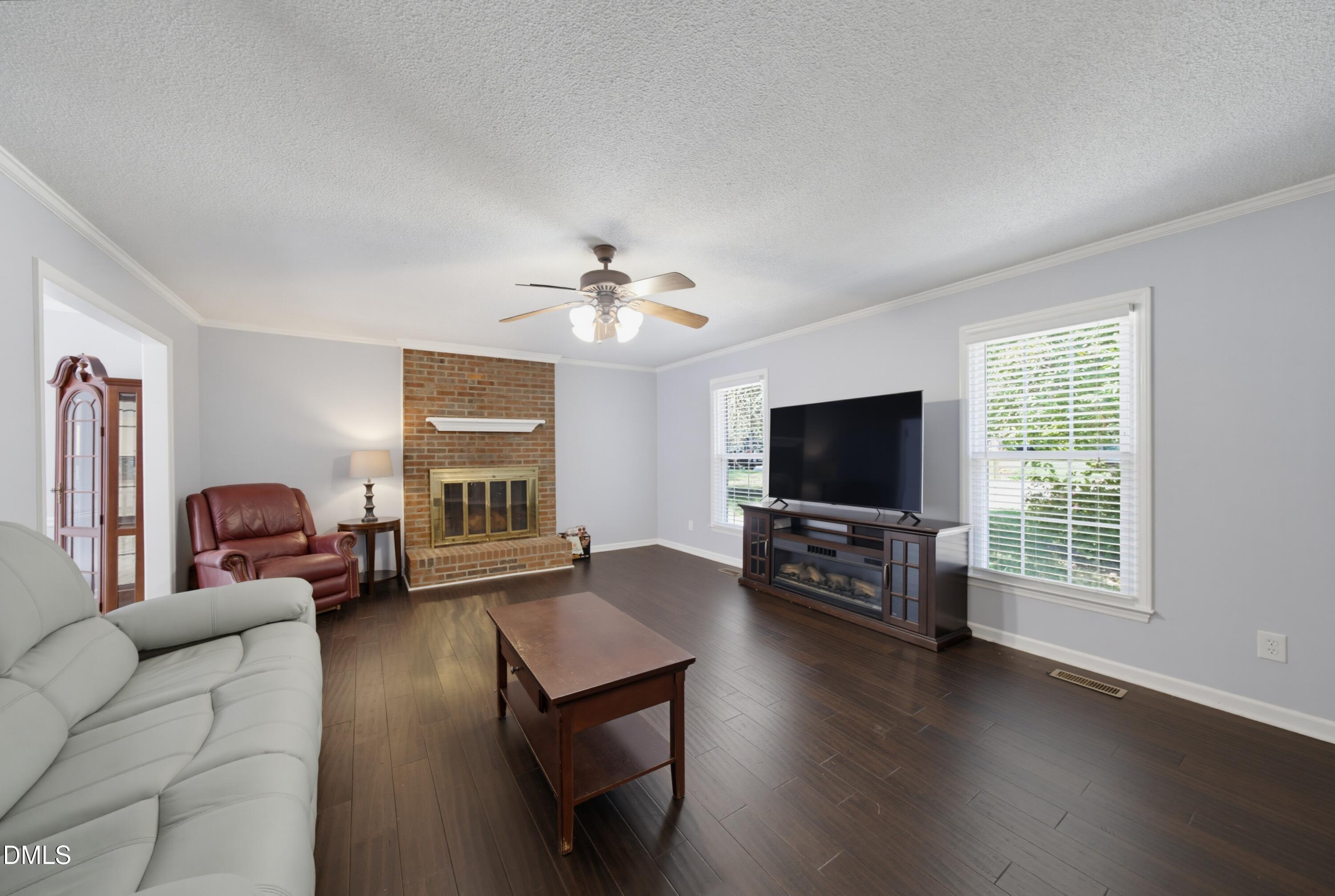6417 Wynbrook Way Property Photo 2