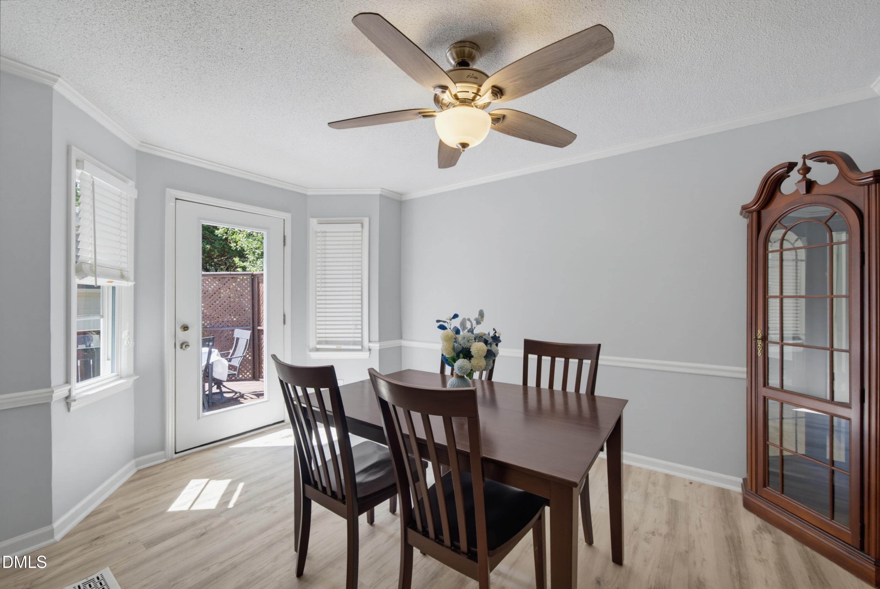 6417 Wynbrook Way Property Photo 3