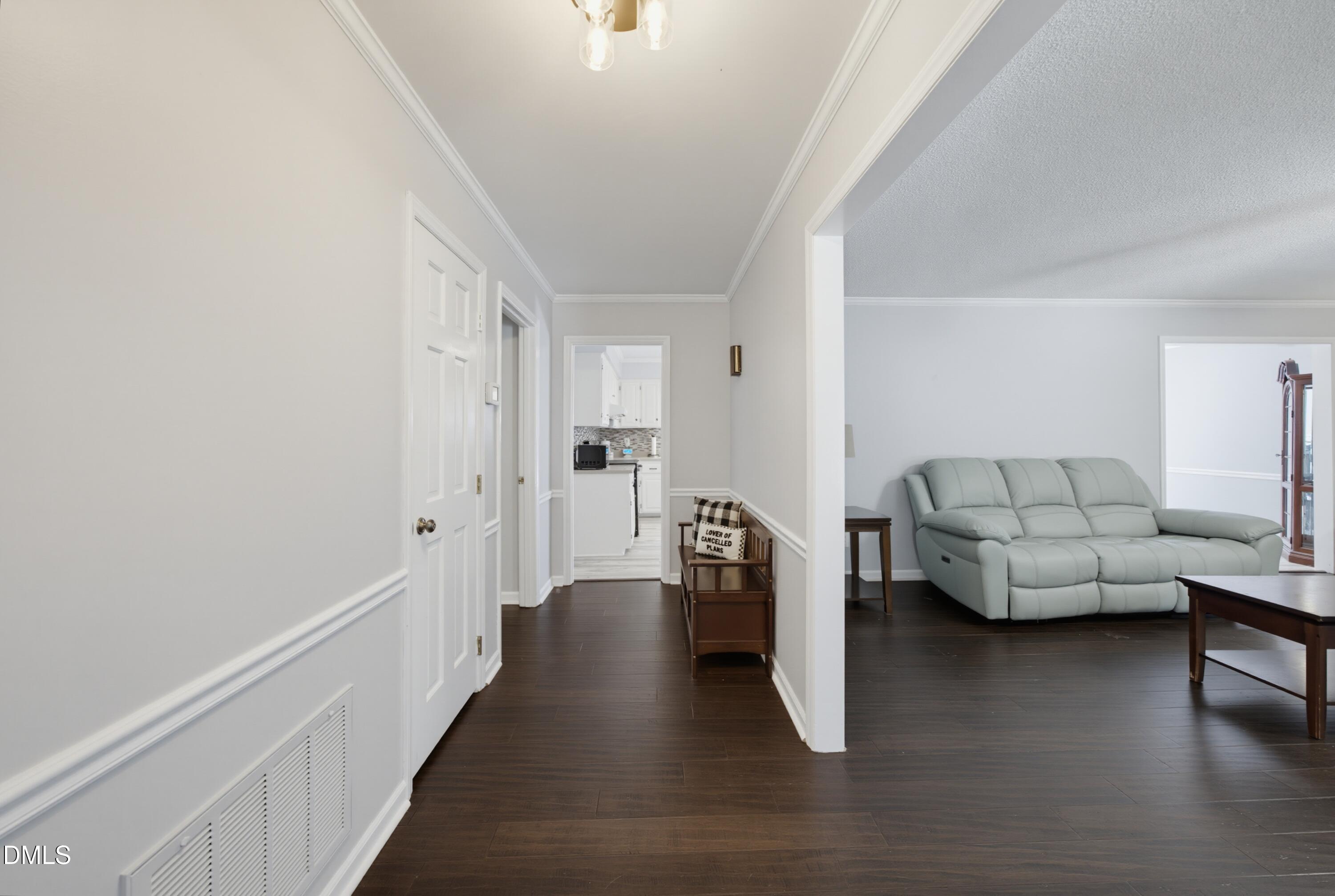 6417 Wynbrook Way Property Photo 9