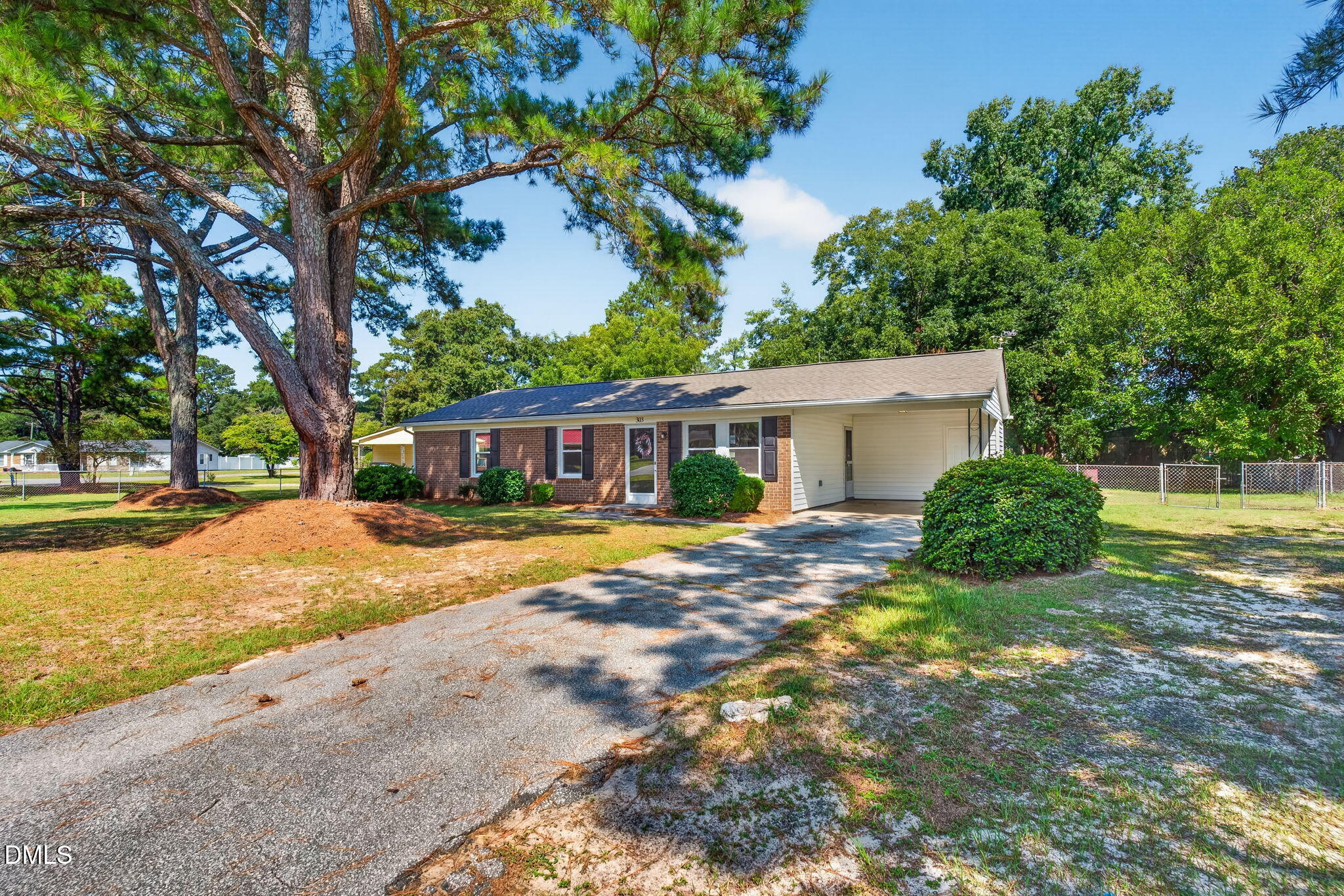303 Brentwood Drive Property Photo 2