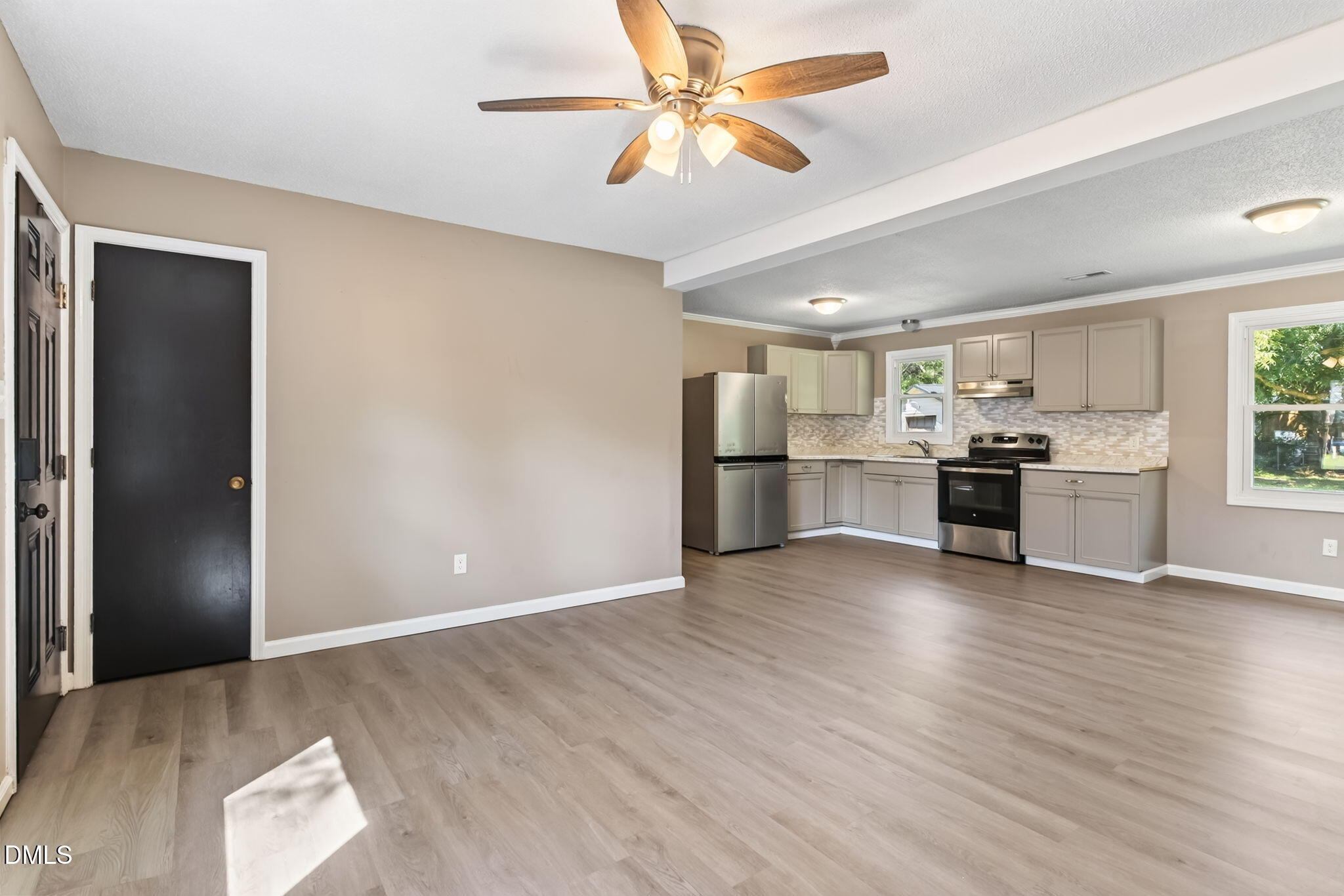 303 Brentwood Drive Property Photo 4