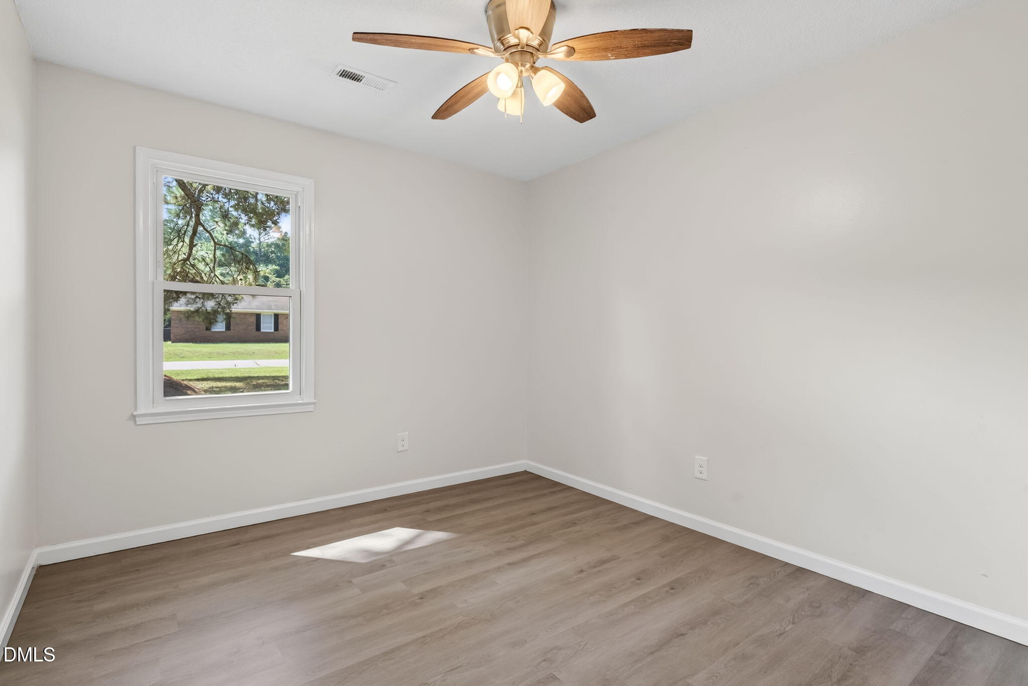 303 Brentwood Drive Property Photo 17