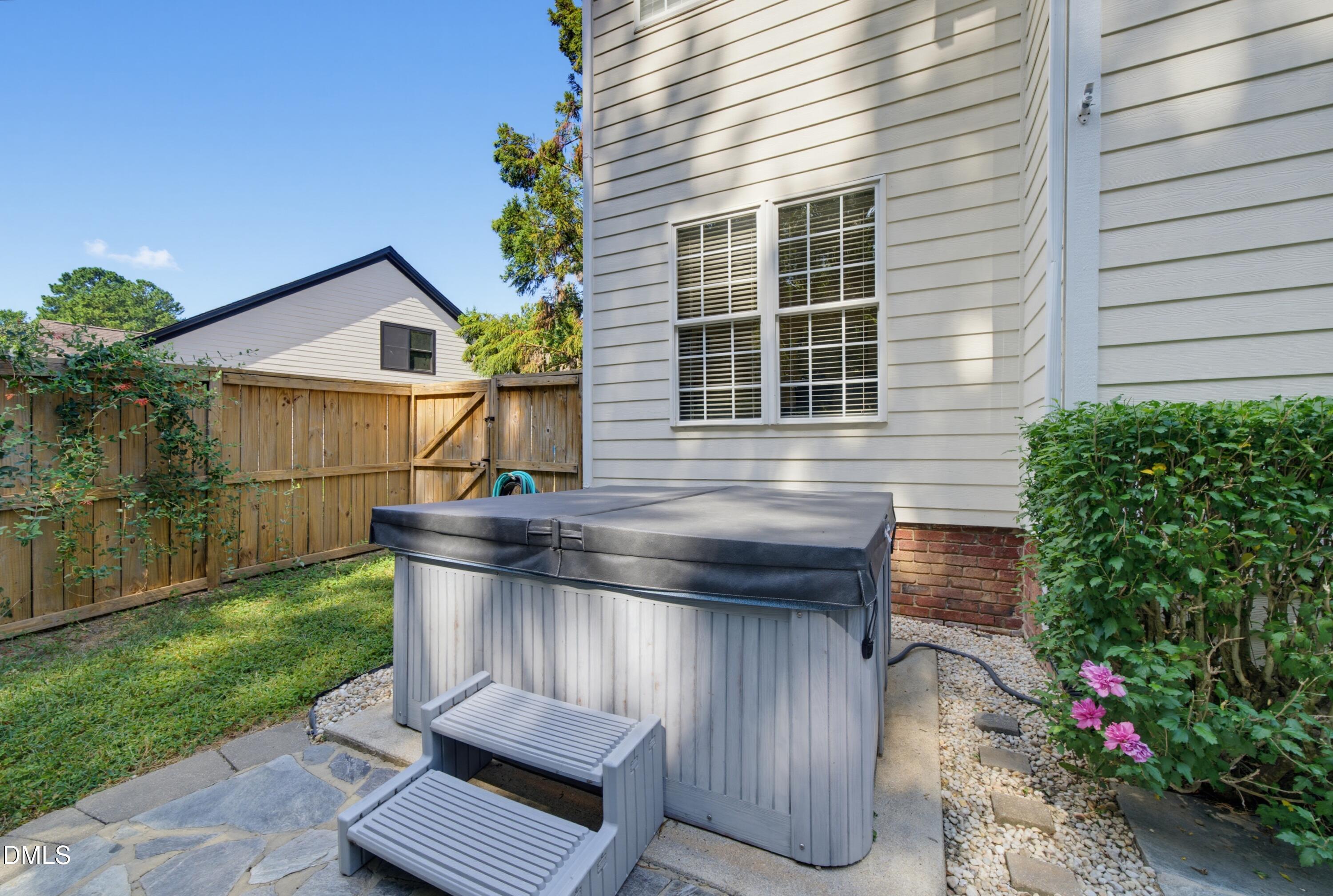 3528 Kemble Ridge Drive Property Photo 12