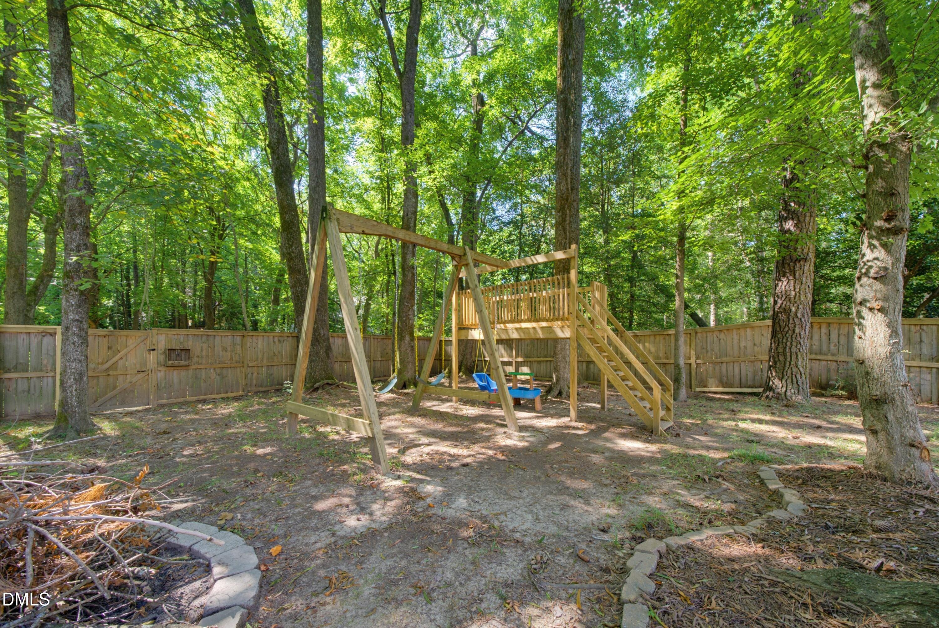 3528 Kemble Ridge Drive Property Photo 14