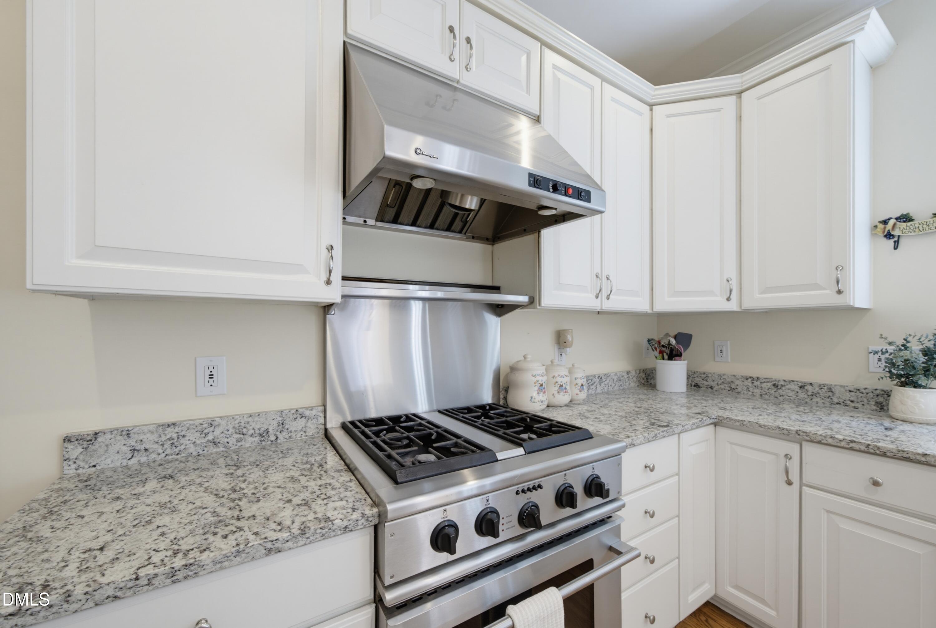 3528 Kemble Ridge Drive Property Photo 18