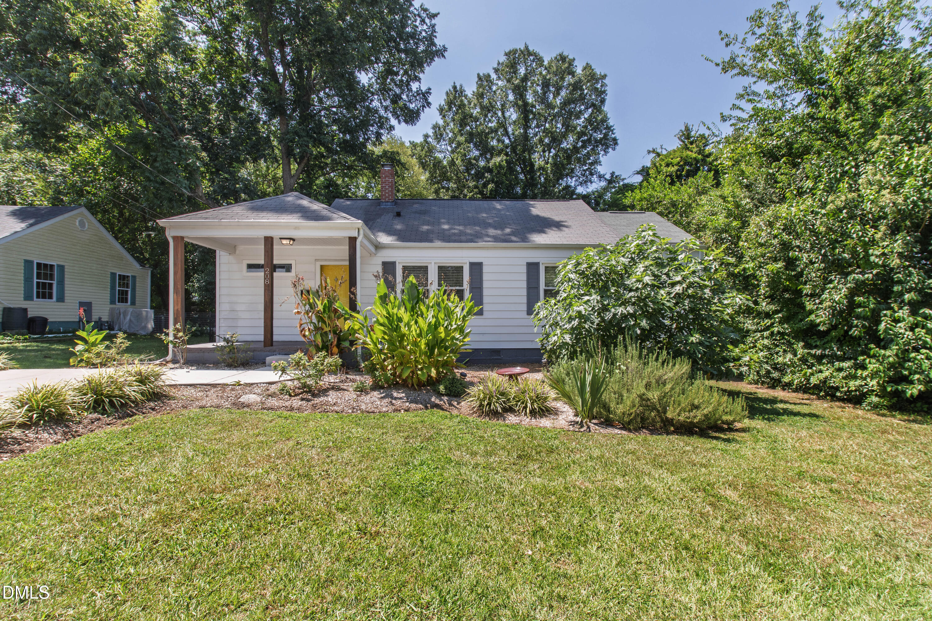 208 Myers Avenue Property Photo 1