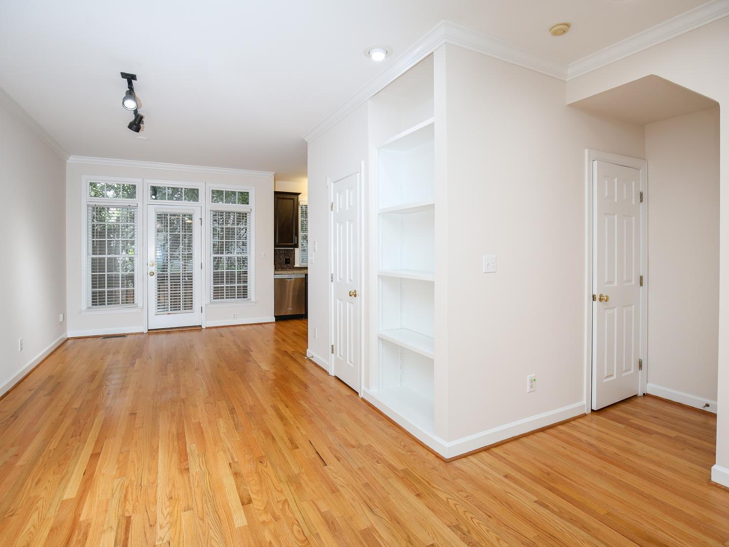 710 Parkham Lane Property Photo 10