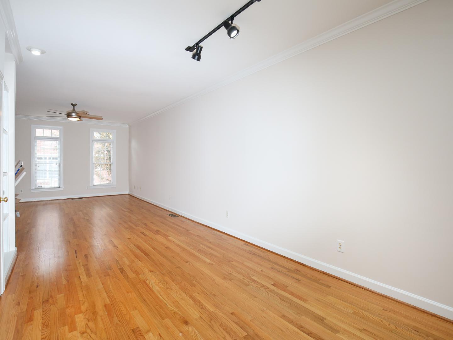 710 Parkham Lane Property Photo 11