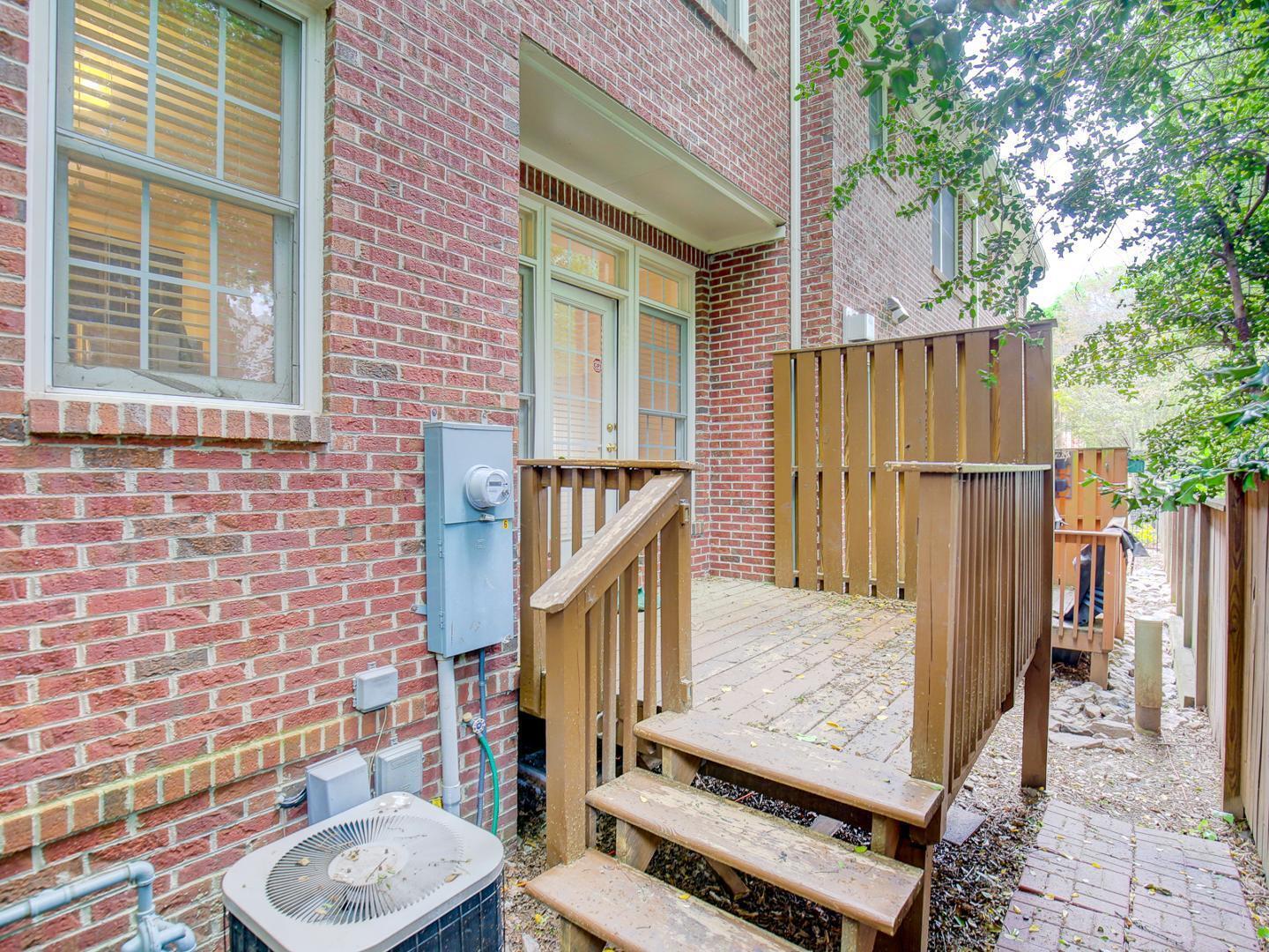 710 Parkham Lane Property Photo 32