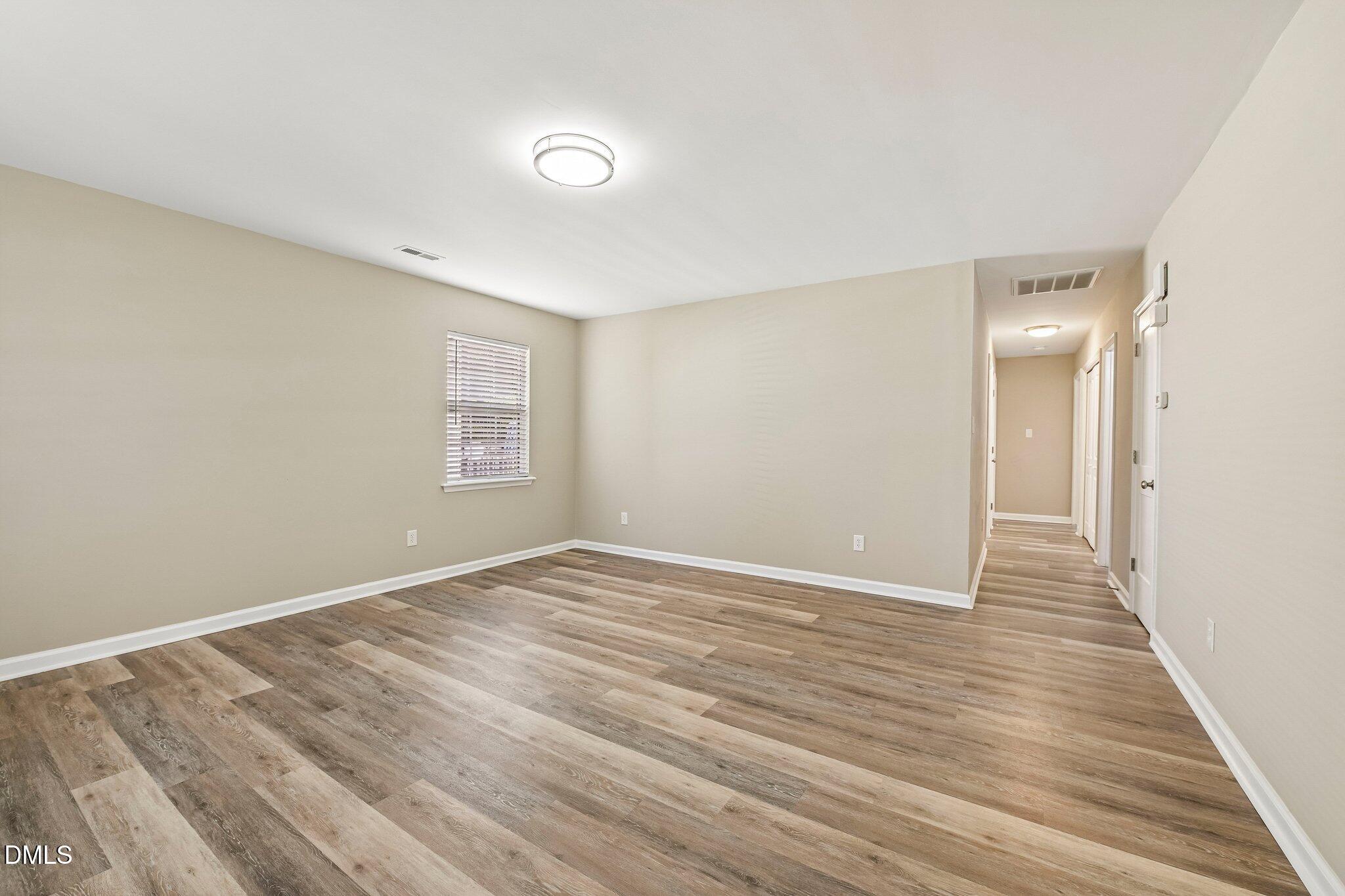 2338 Bedford Street Property Photo 6