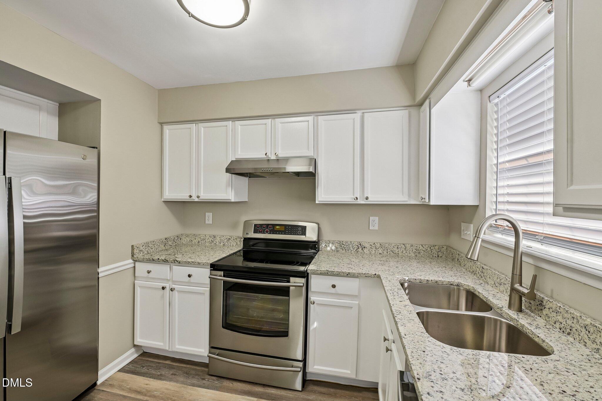 2338 Bedford Street Property Photo 8