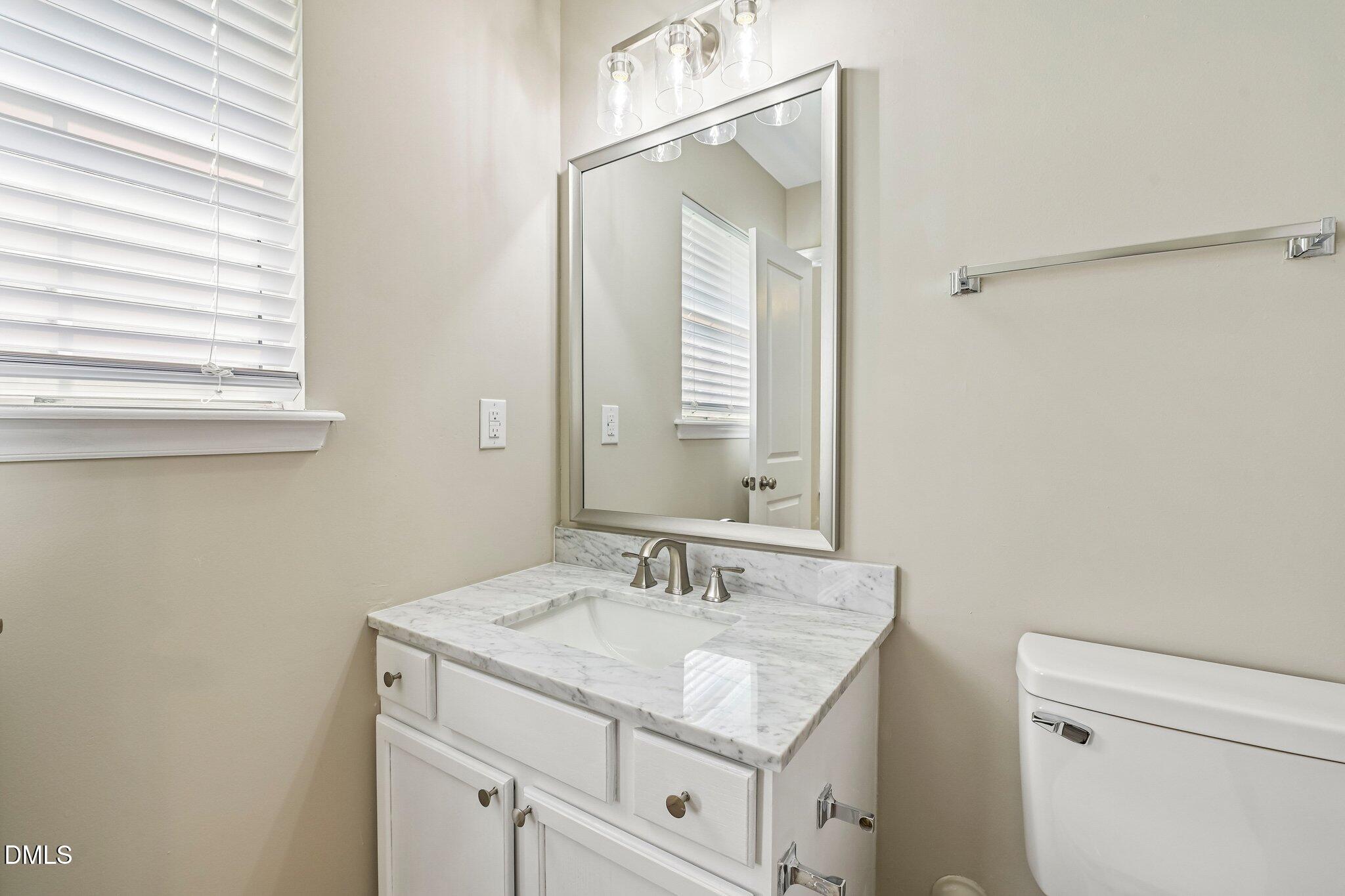 2338 Bedford Street Property Photo 14