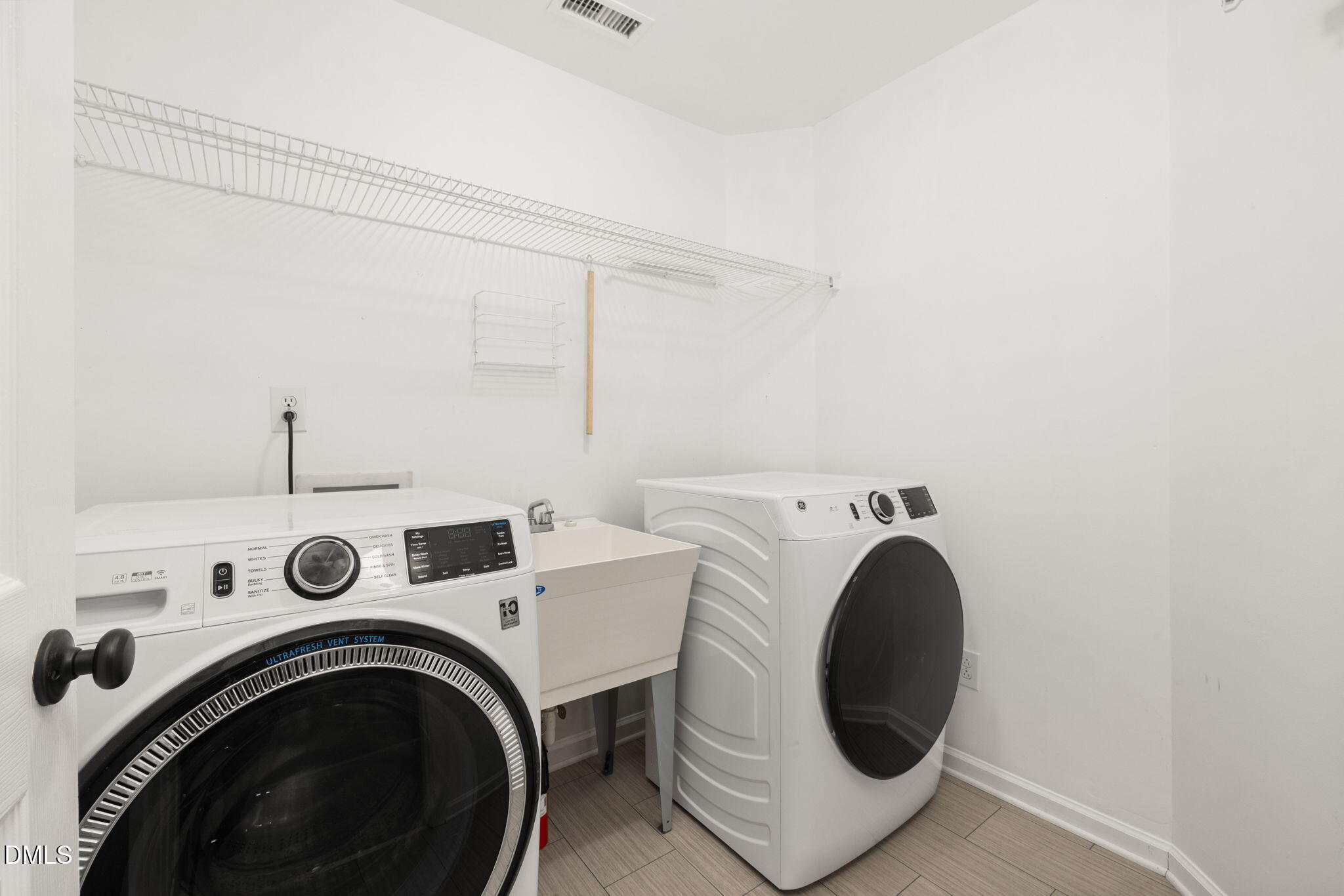 106 Ashwyn Court Property Photo 34