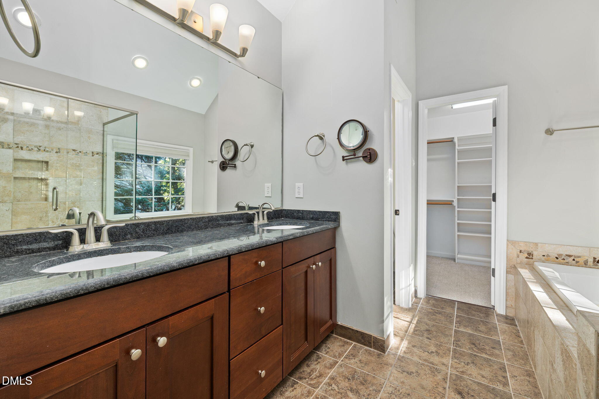 106 Ashwyn Court Property Photo 41