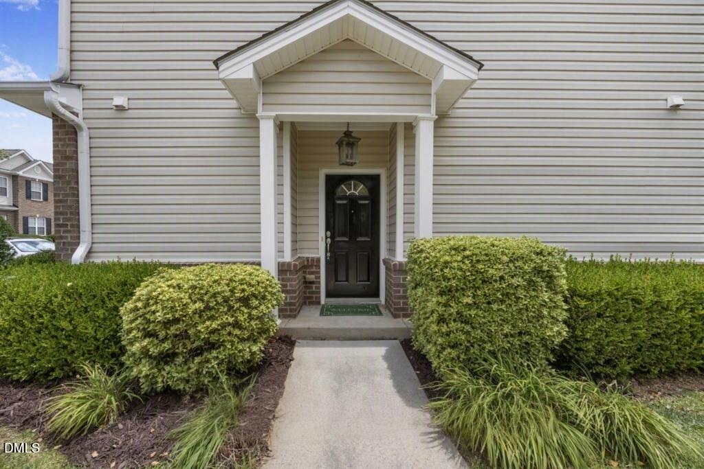 352 E Willhaven Drive Property Photo 3