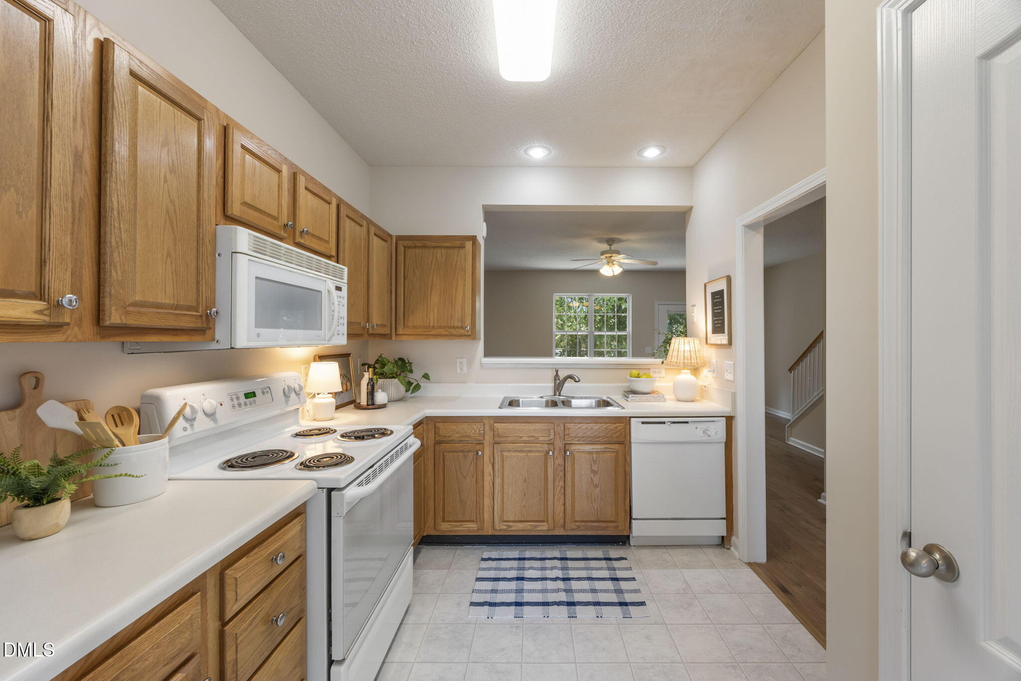 352 E Willhaven Drive Property Photo 12