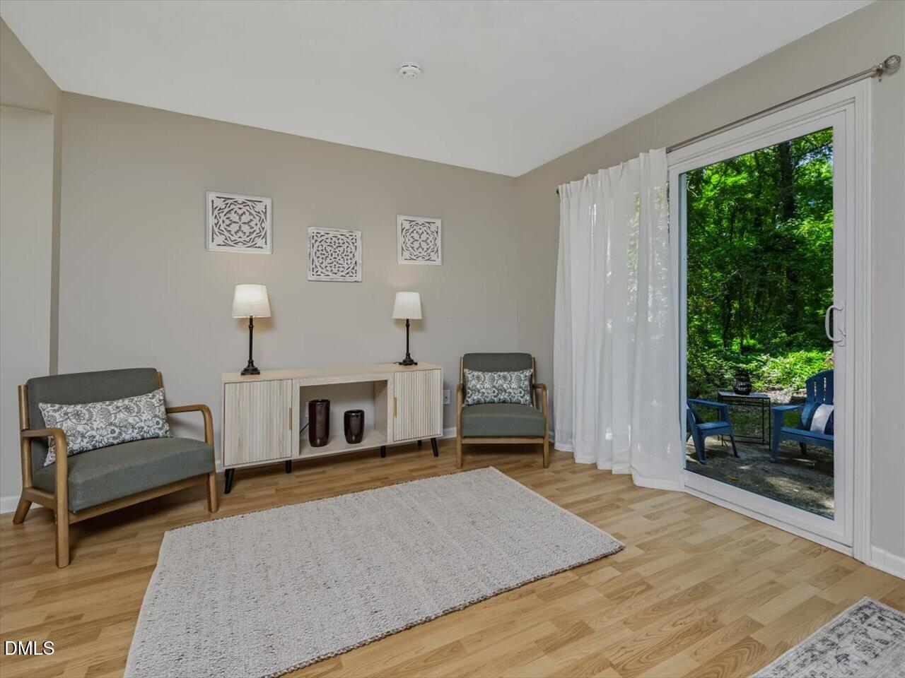 400 Kilmarnock Court Property Photo 17