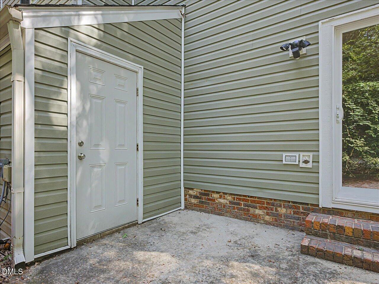 400 Kilmarnock Court Property Photo 20