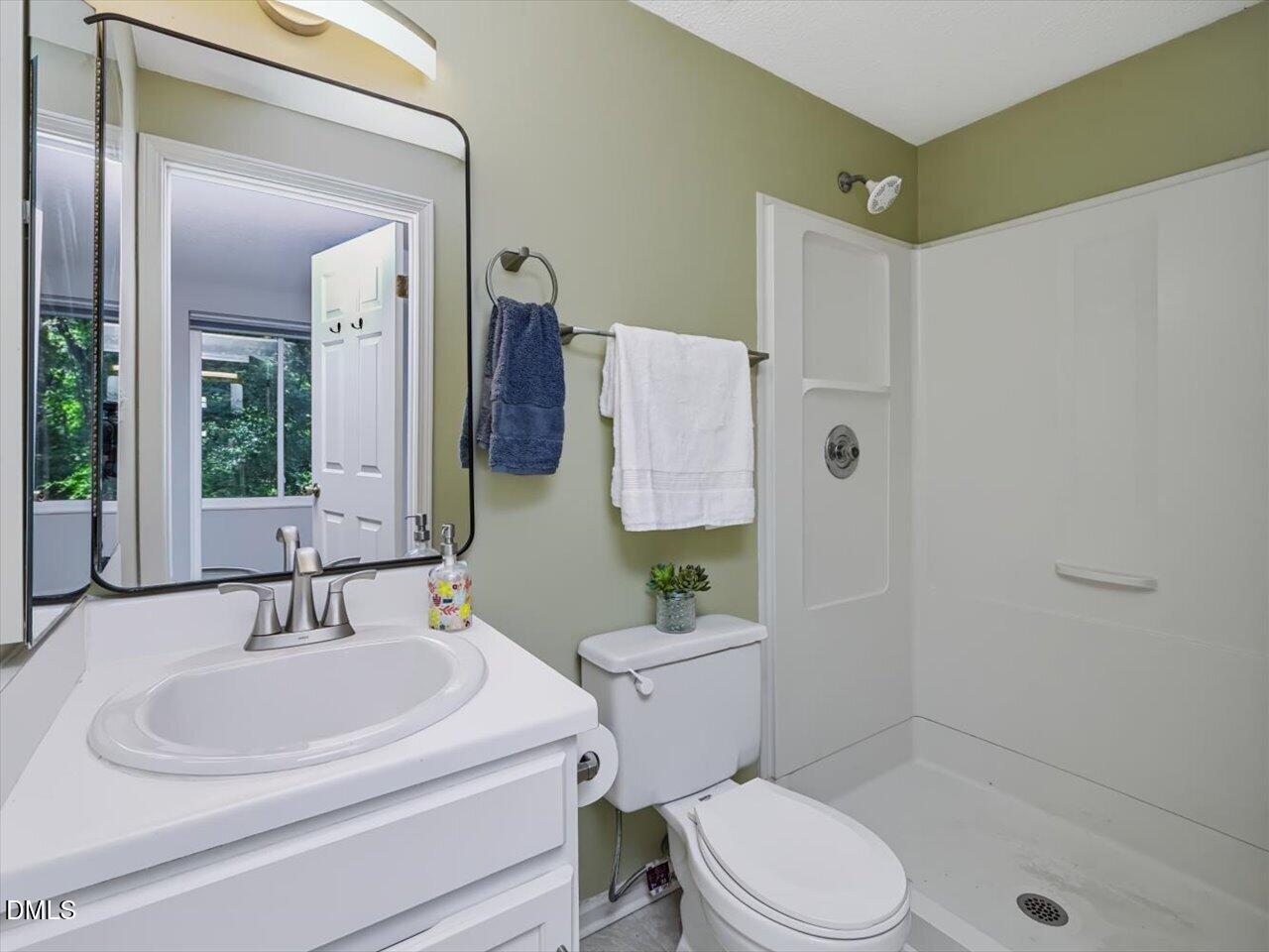 400 Kilmarnock Court Property Photo 26