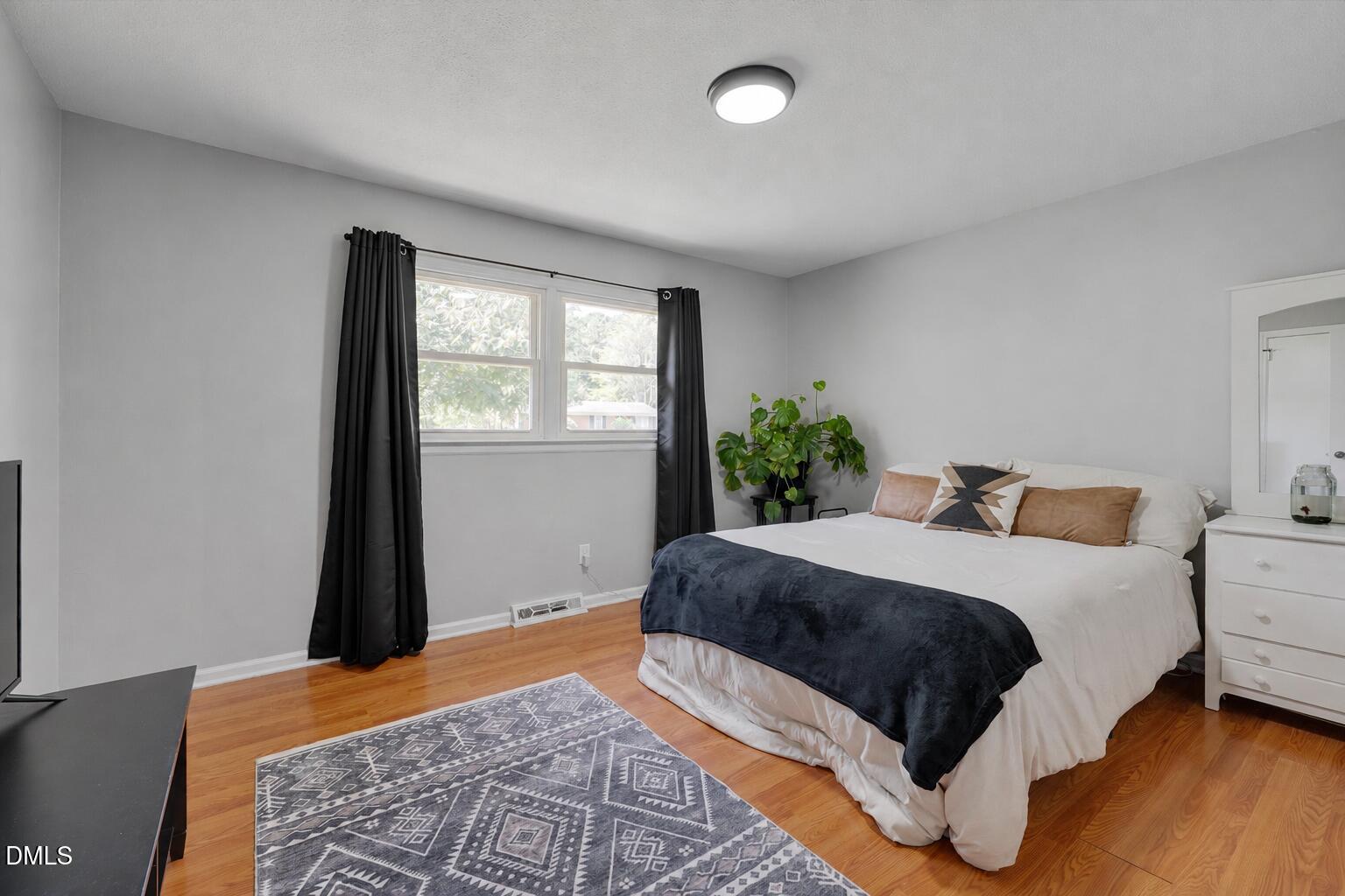 165 Windsor Drive Property Photo 9