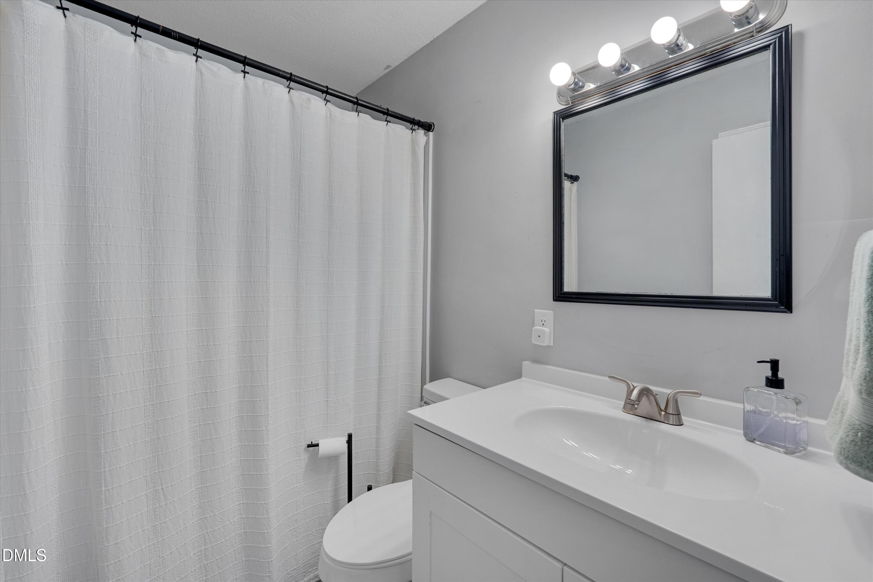 165 Windsor Drive Property Photo 11