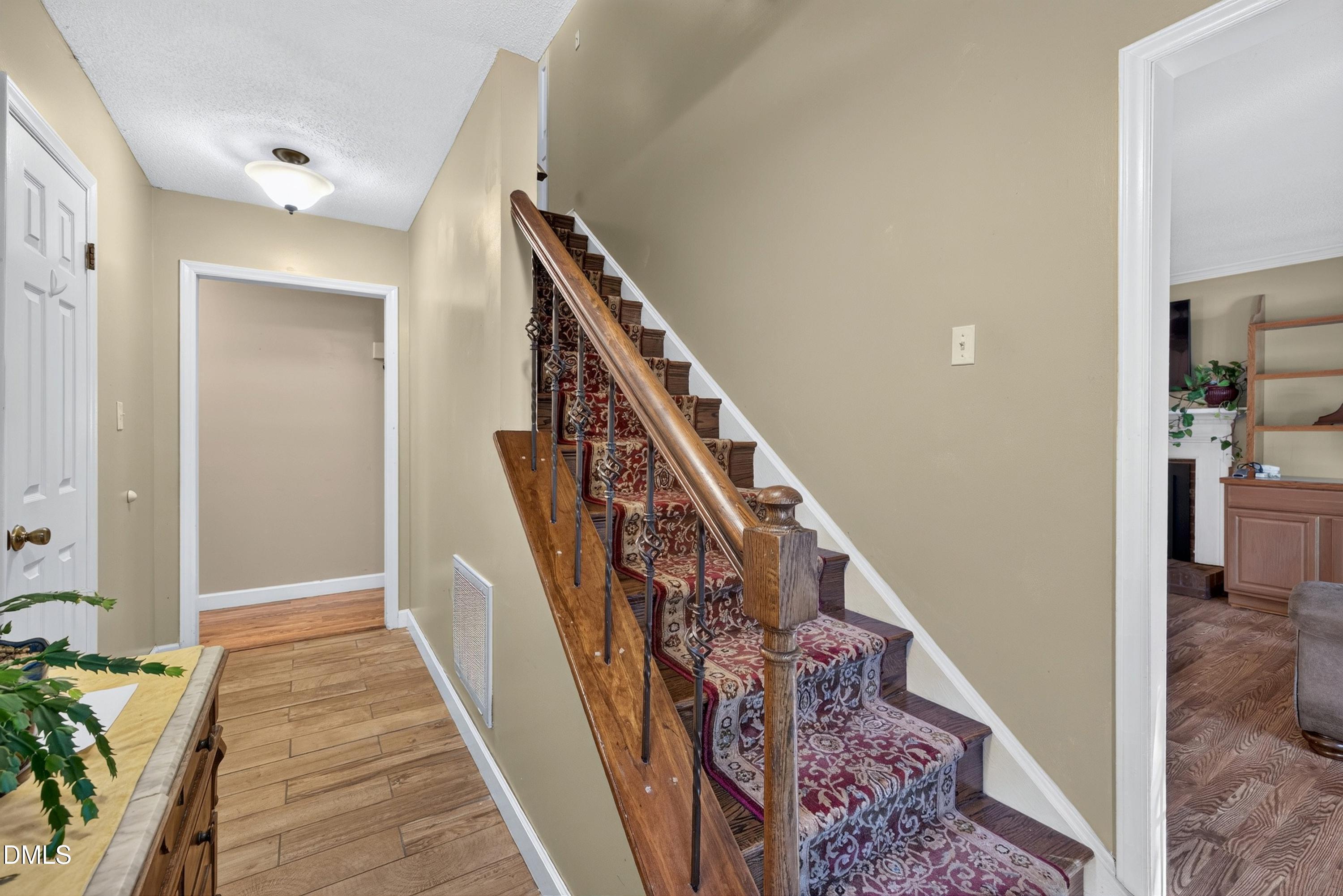 1112 Castalia Drive Property Photo 6