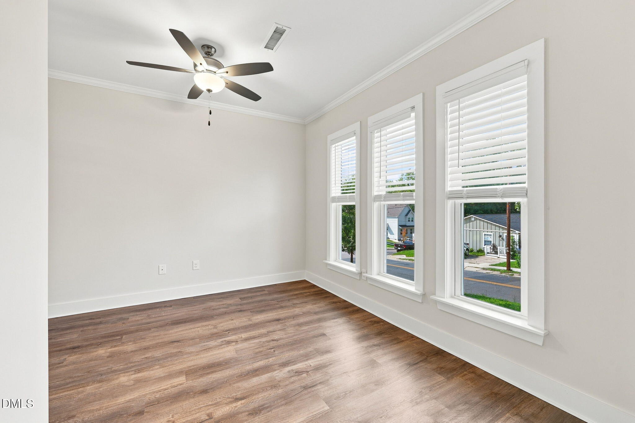 1002 Linwood Avenue Property Photo 7