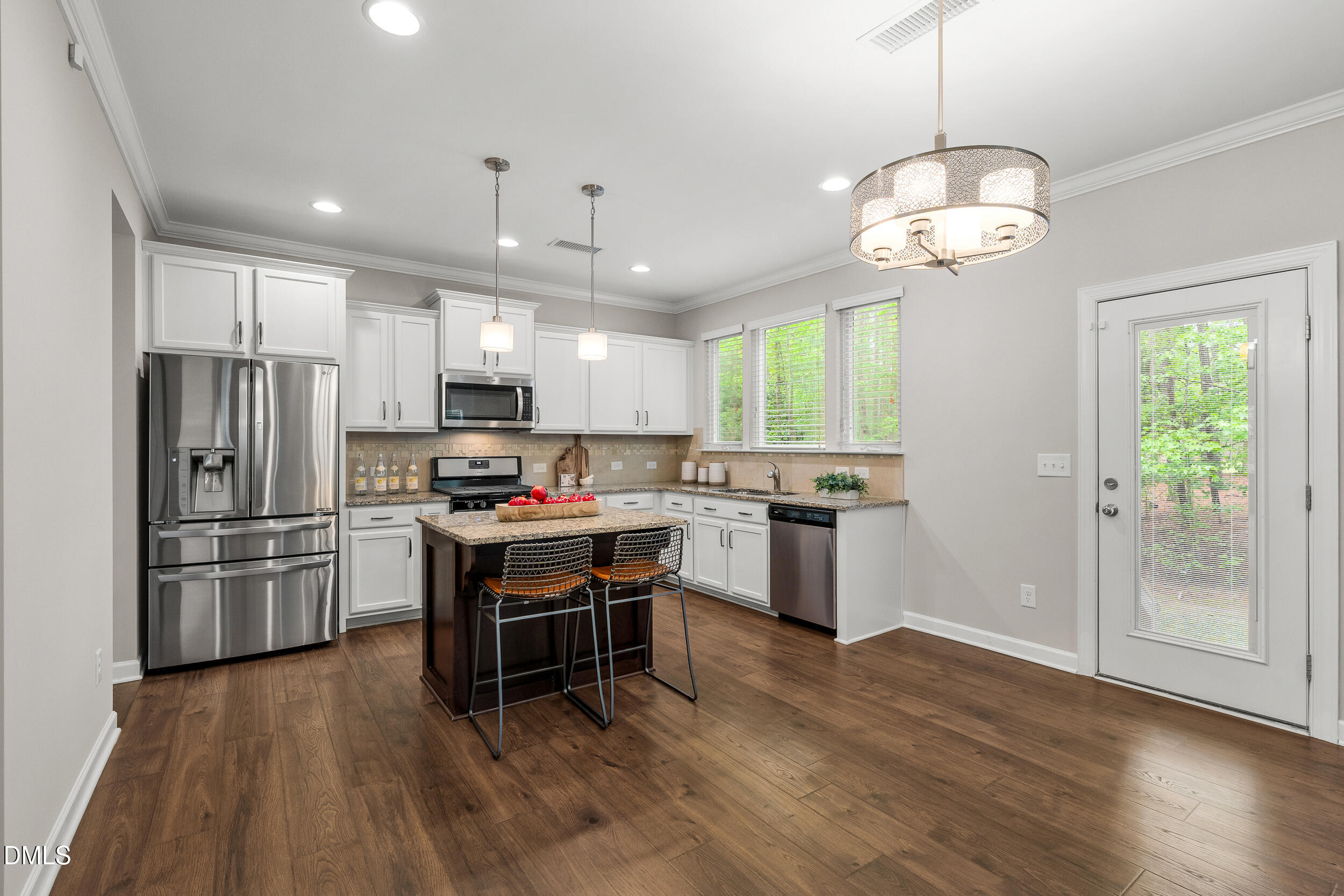 653 Rockbank Loop Property Photo 6
