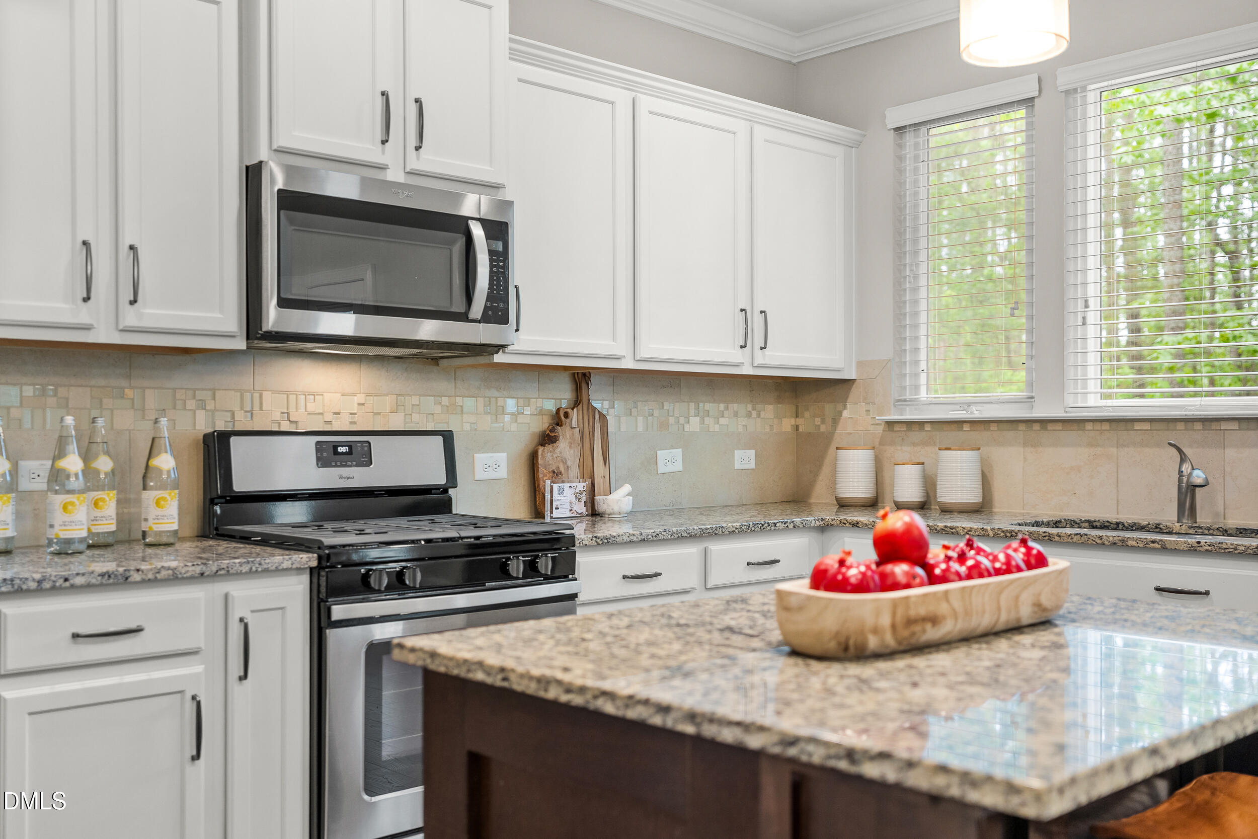 653 Rockbank Loop Property Photo 8