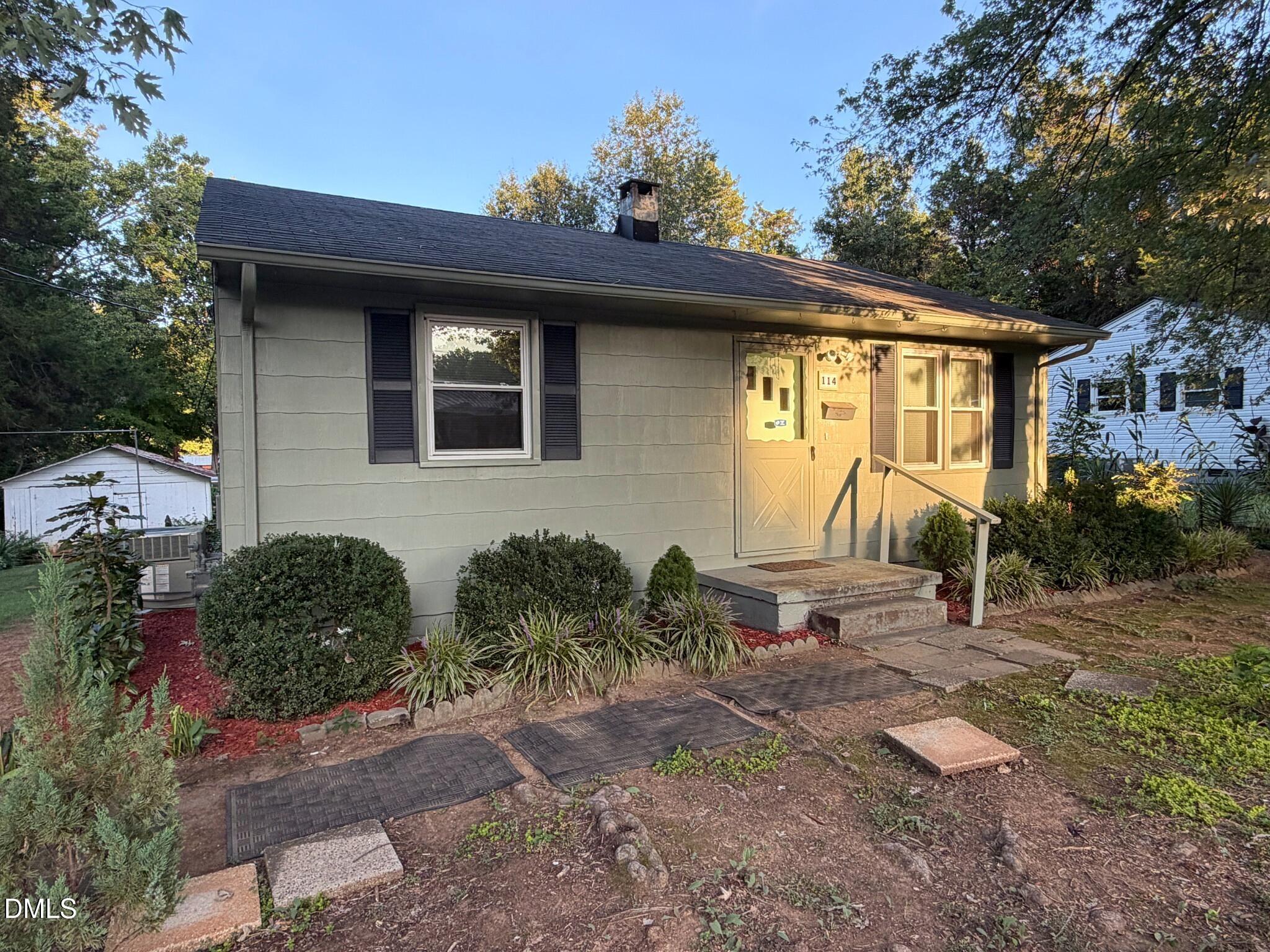114 N Garden Avenue Property Photo 1
