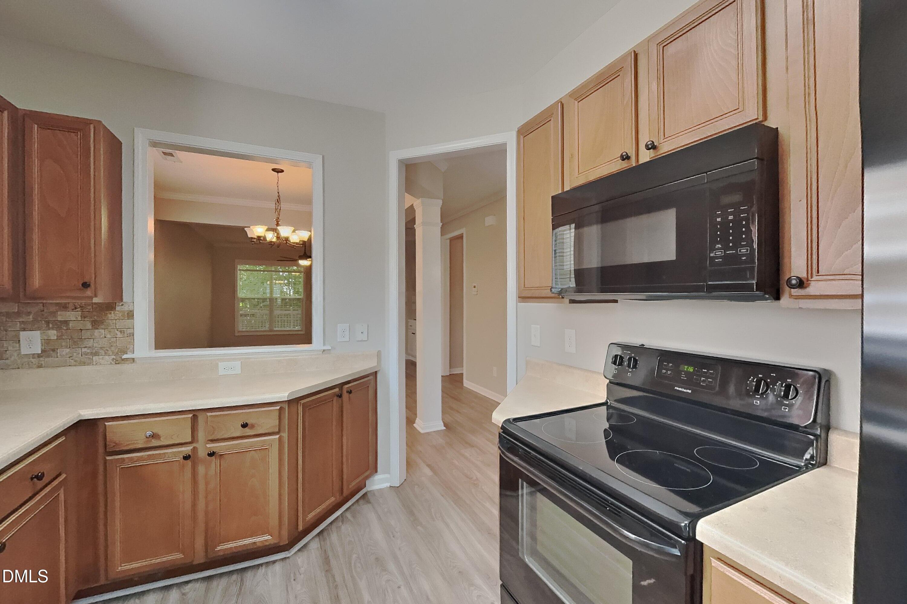 557 Mccarthy Drive Property Photo 6