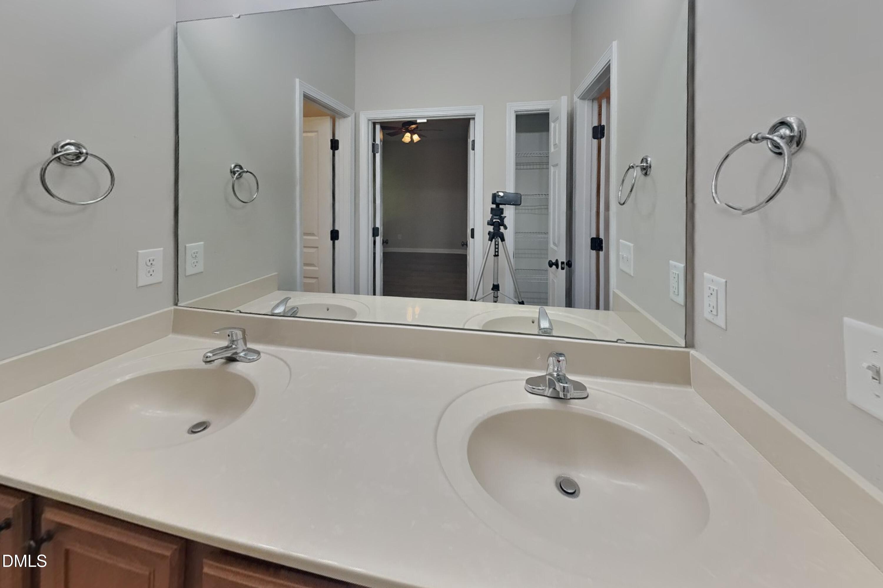 557 Mccarthy Drive Property Photo 9