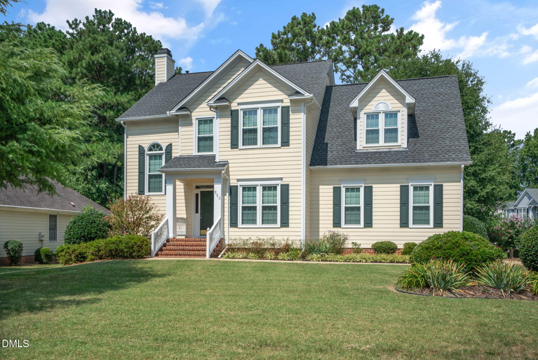 223 Ravenstone Drive Property Photo 1