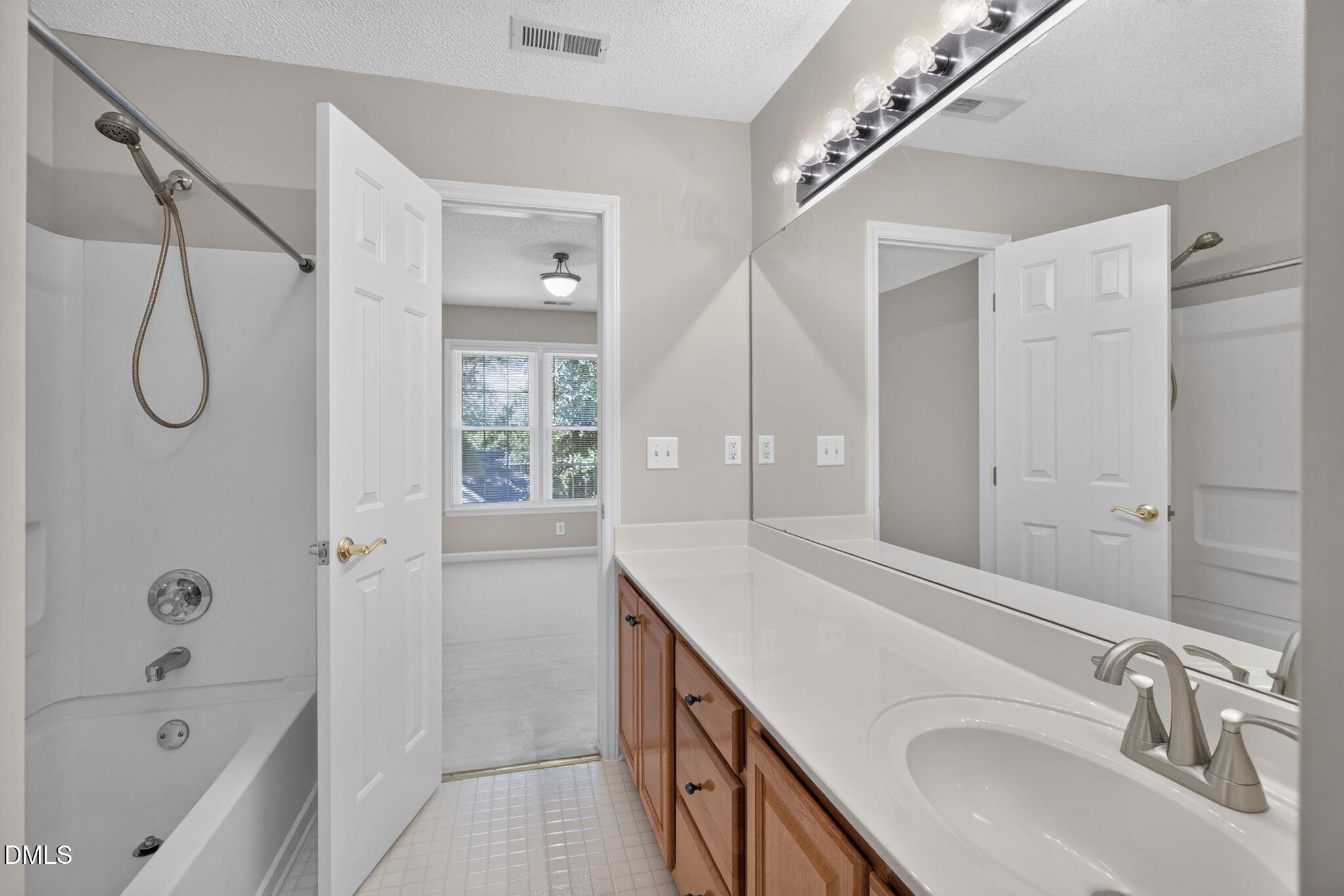 223 Ravenstone Drive Property Photo 24