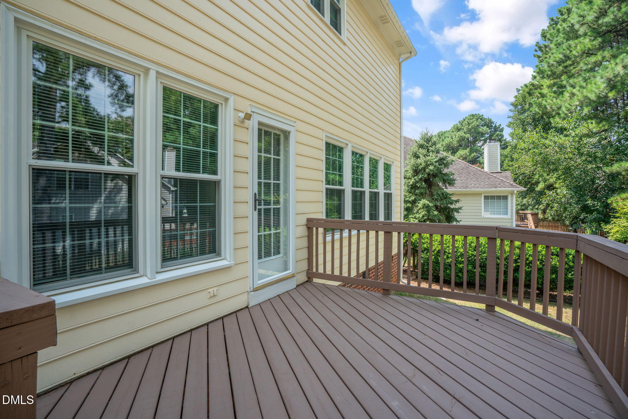 223 Ravenstone Drive Property Photo 29