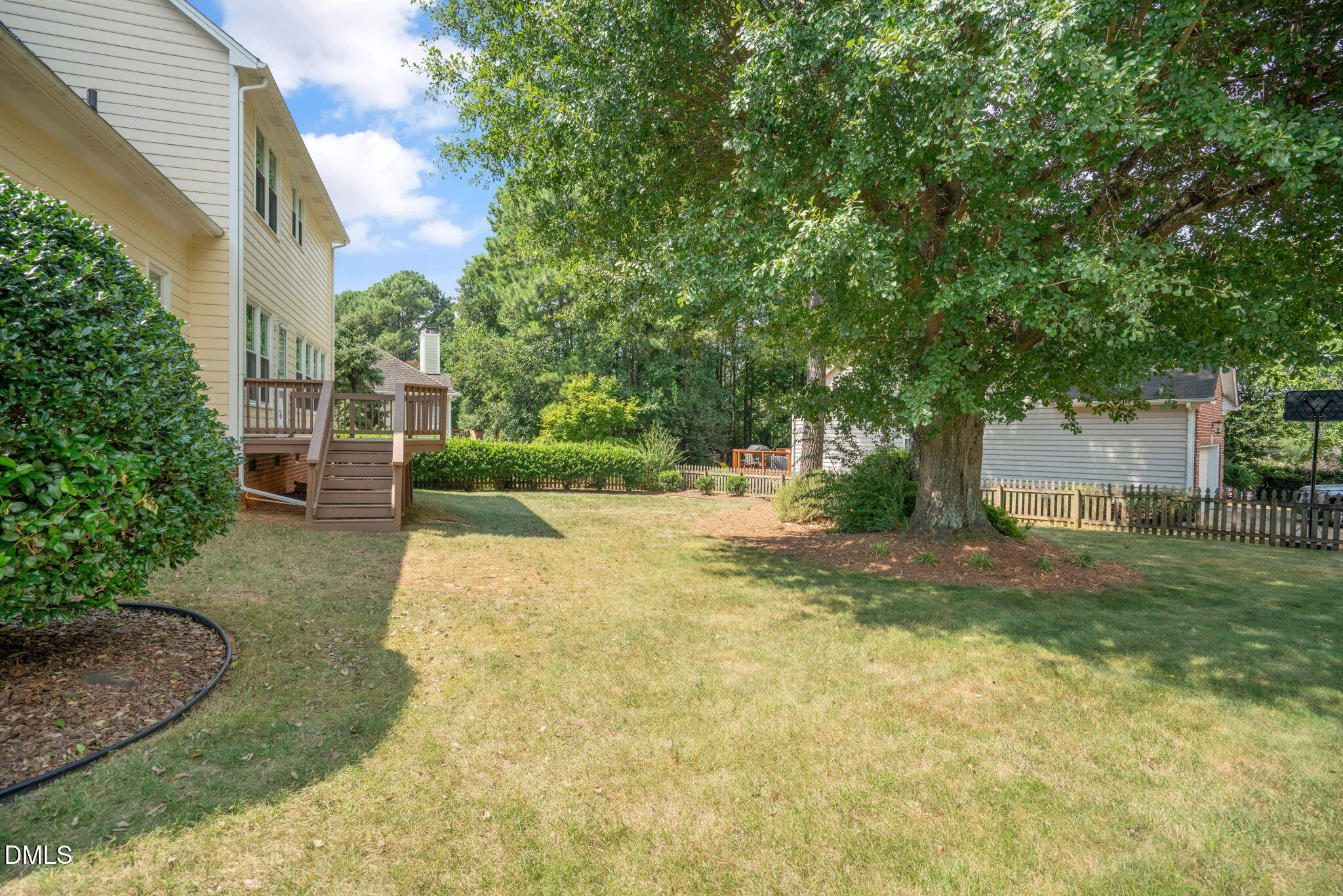 223 Ravenstone Drive Property Photo 30