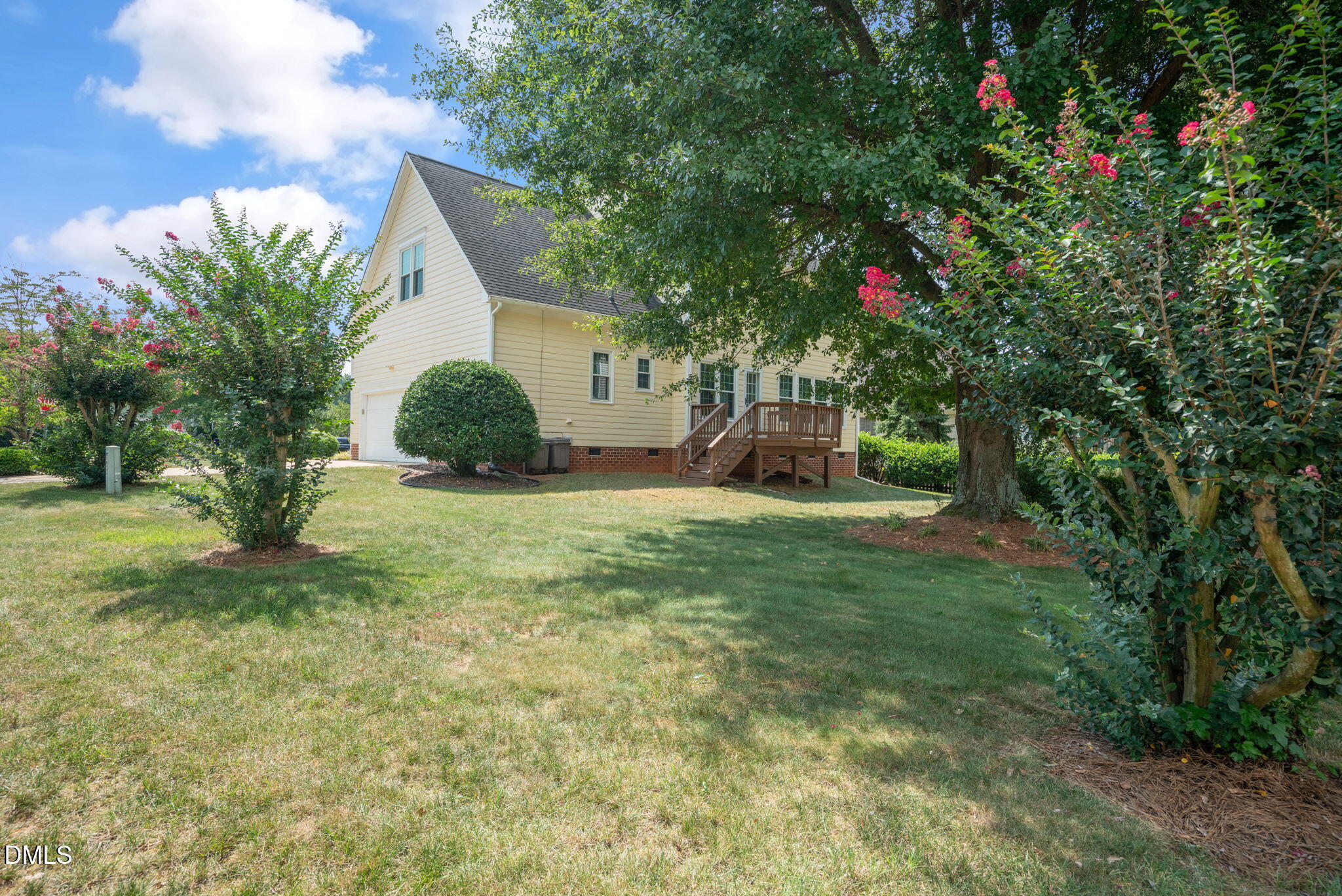 223 Ravenstone Drive Property Photo 32