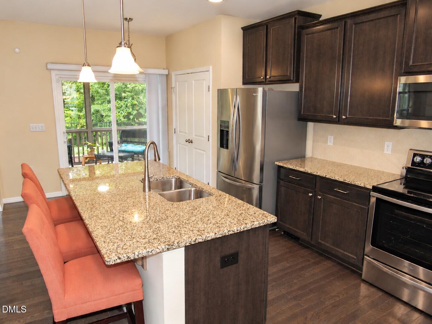 124 Putters Court Property Photo 7