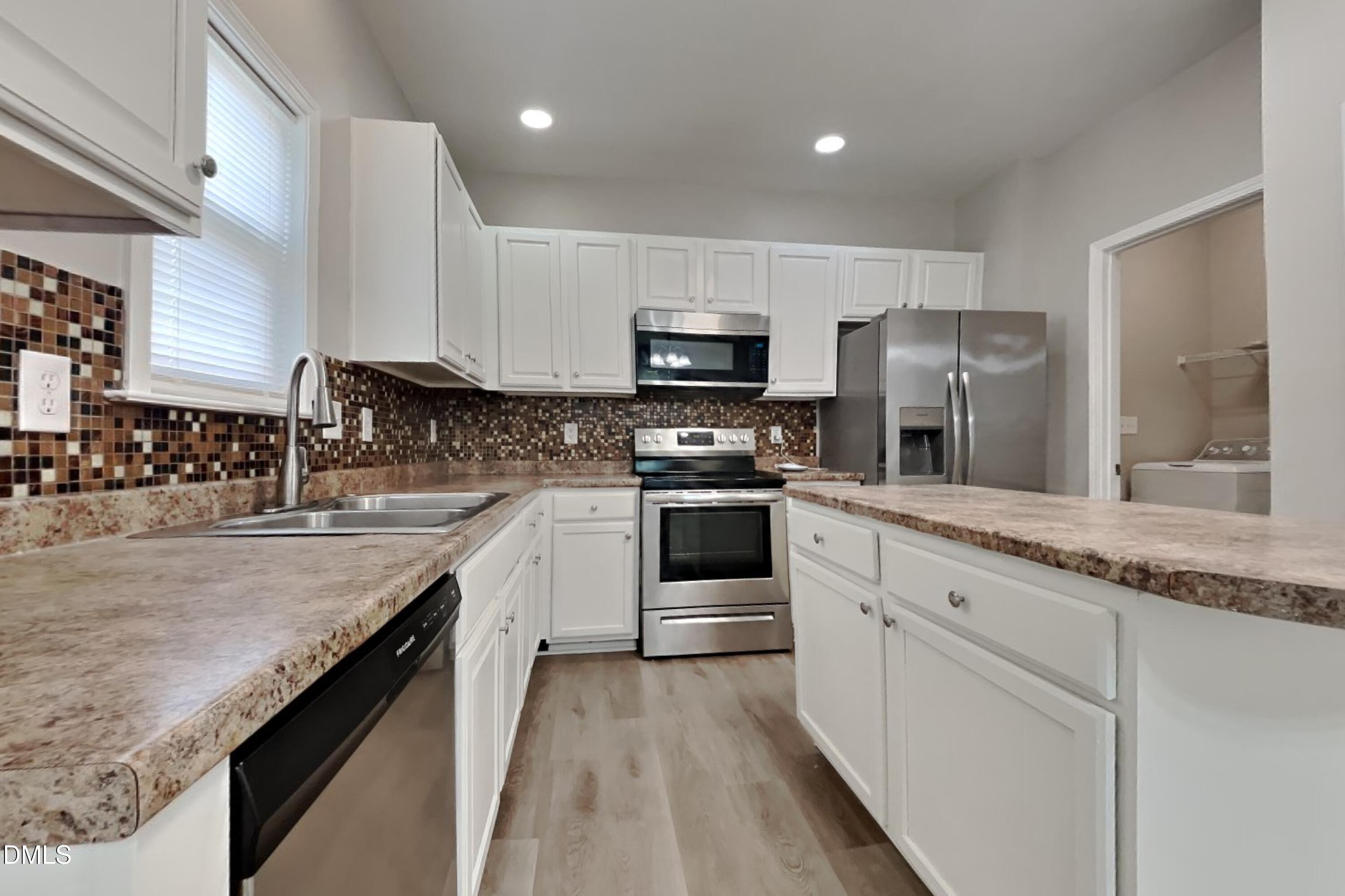 308 Collinsworth Drive Property Photo 5