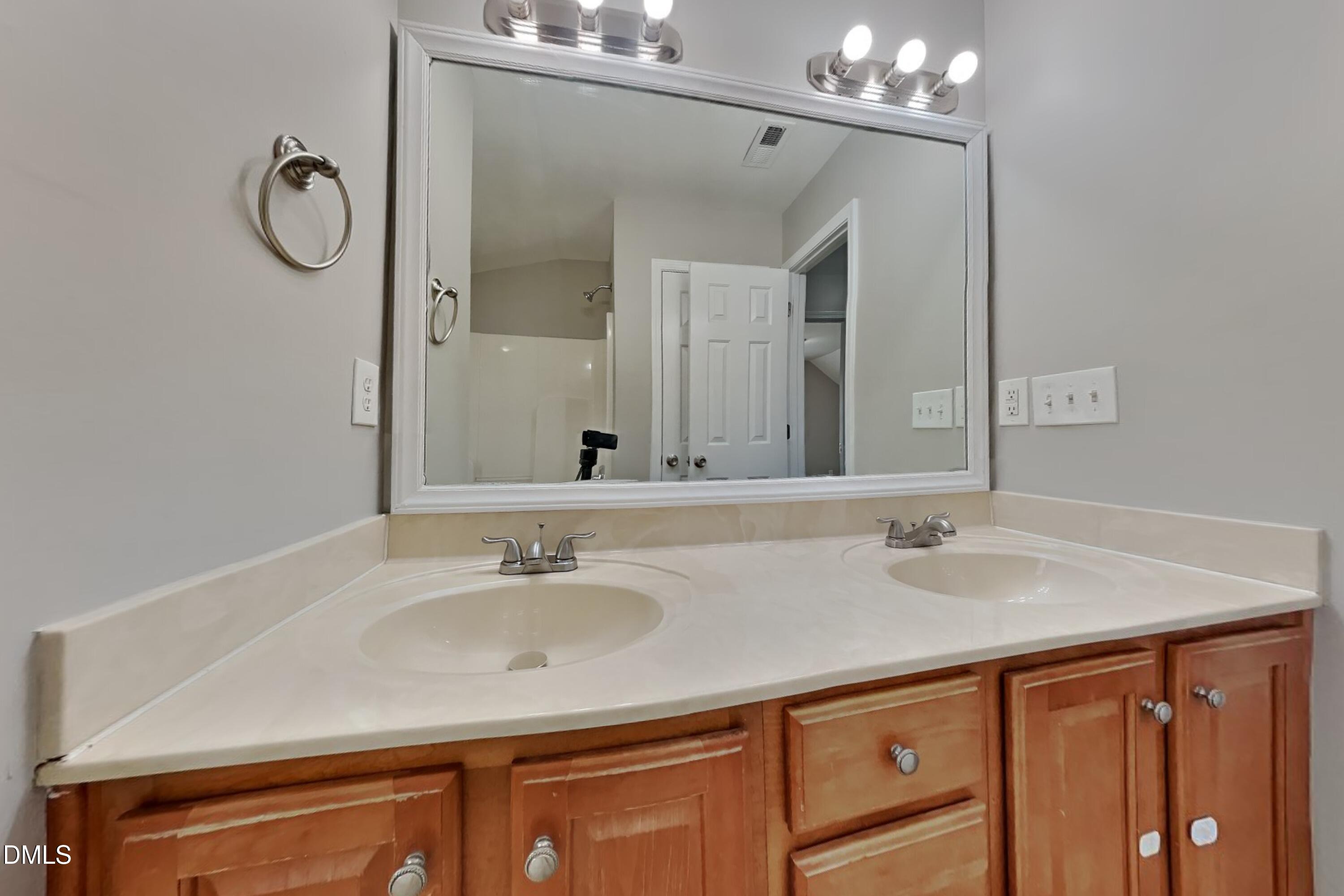 308 Collinsworth Drive Property Photo 17