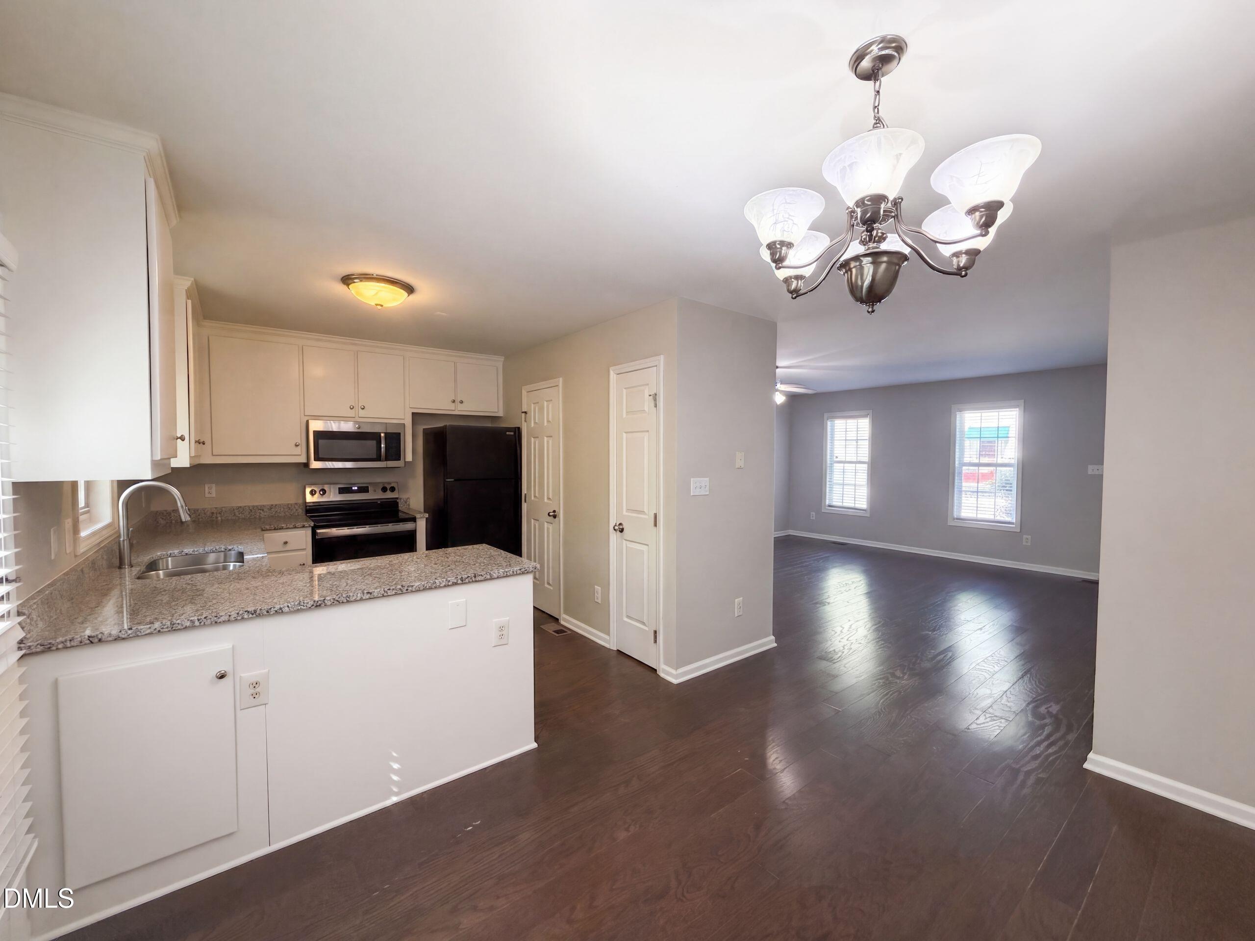 12 Mandy Court Property Photo 2
